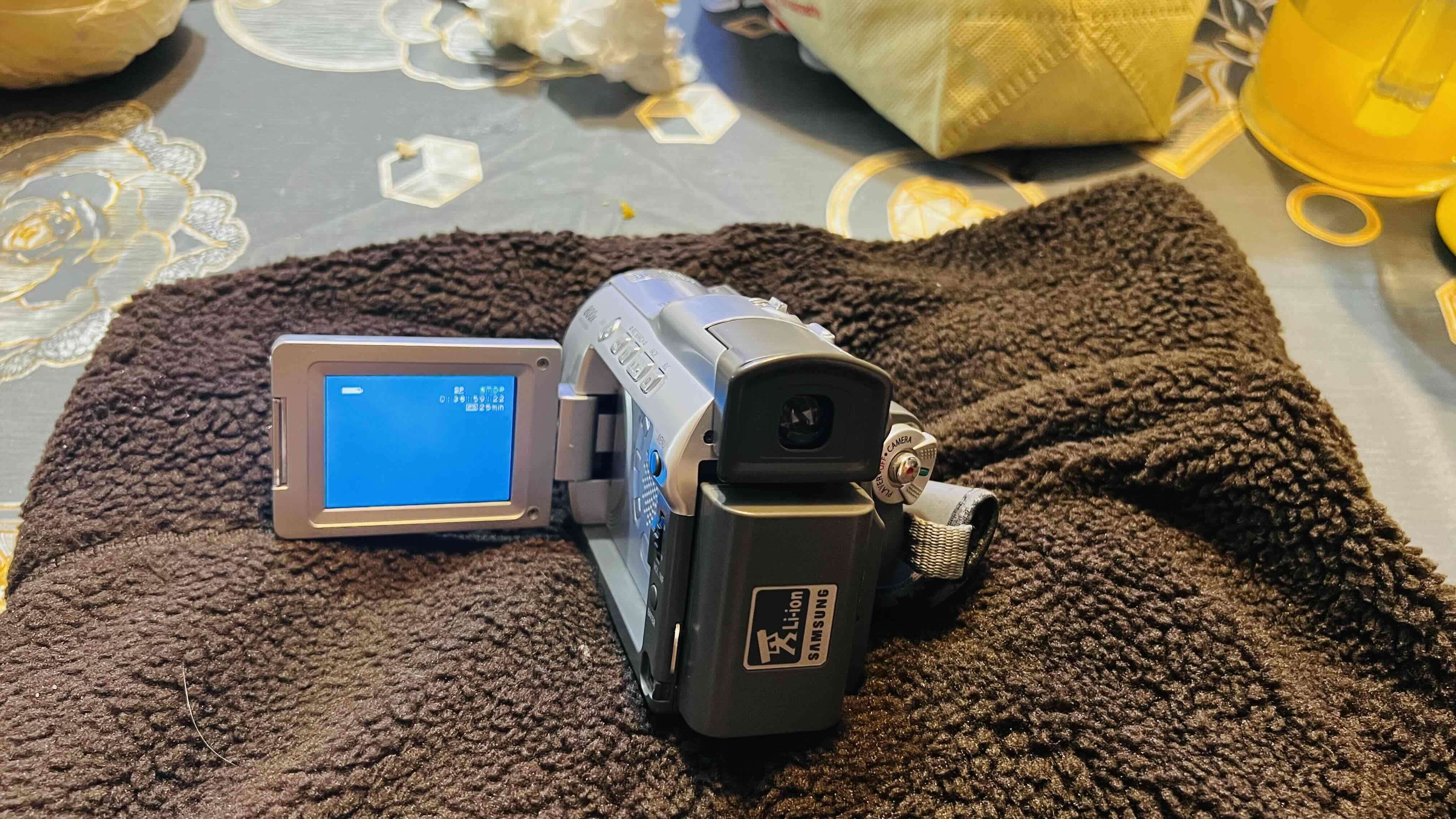 Videocámara Samsung con accesorios - miniatura 5