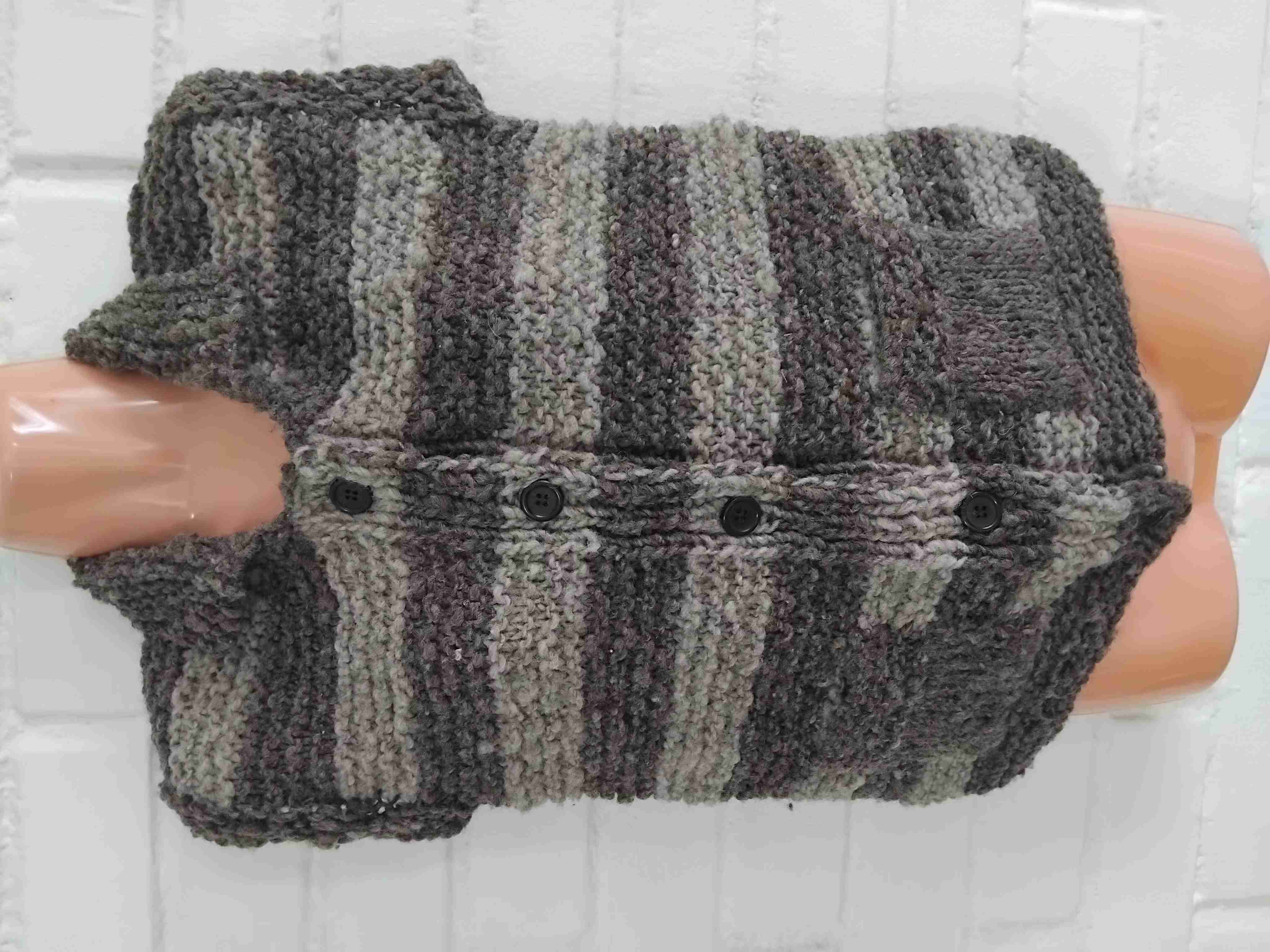 Chaleco de lana tejido a rayas - 1