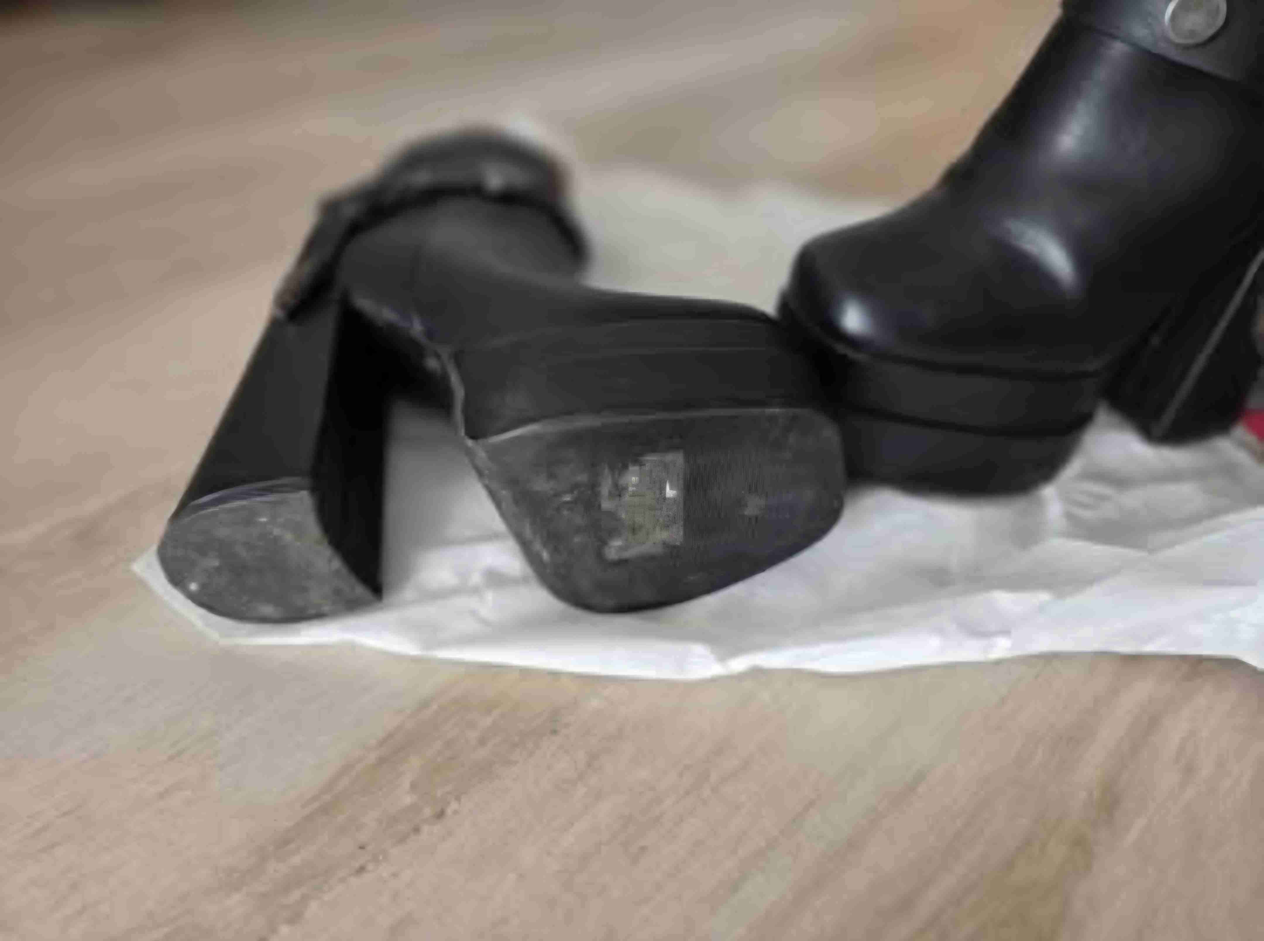 Botines negros con taco - miniatura 2