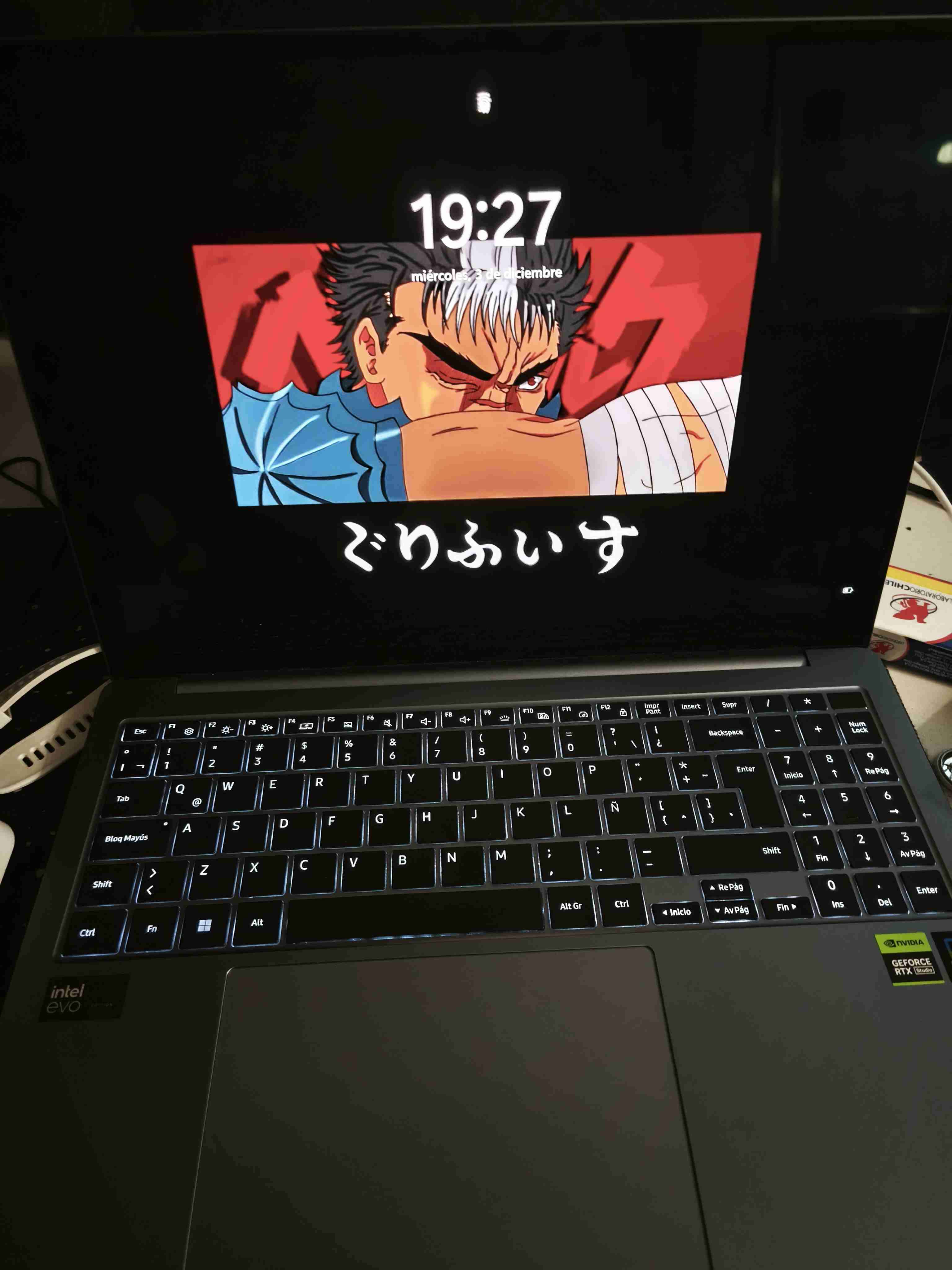 Book 4 ultra Intel 7 ultra 155h 4050 etc 1 tb - 6