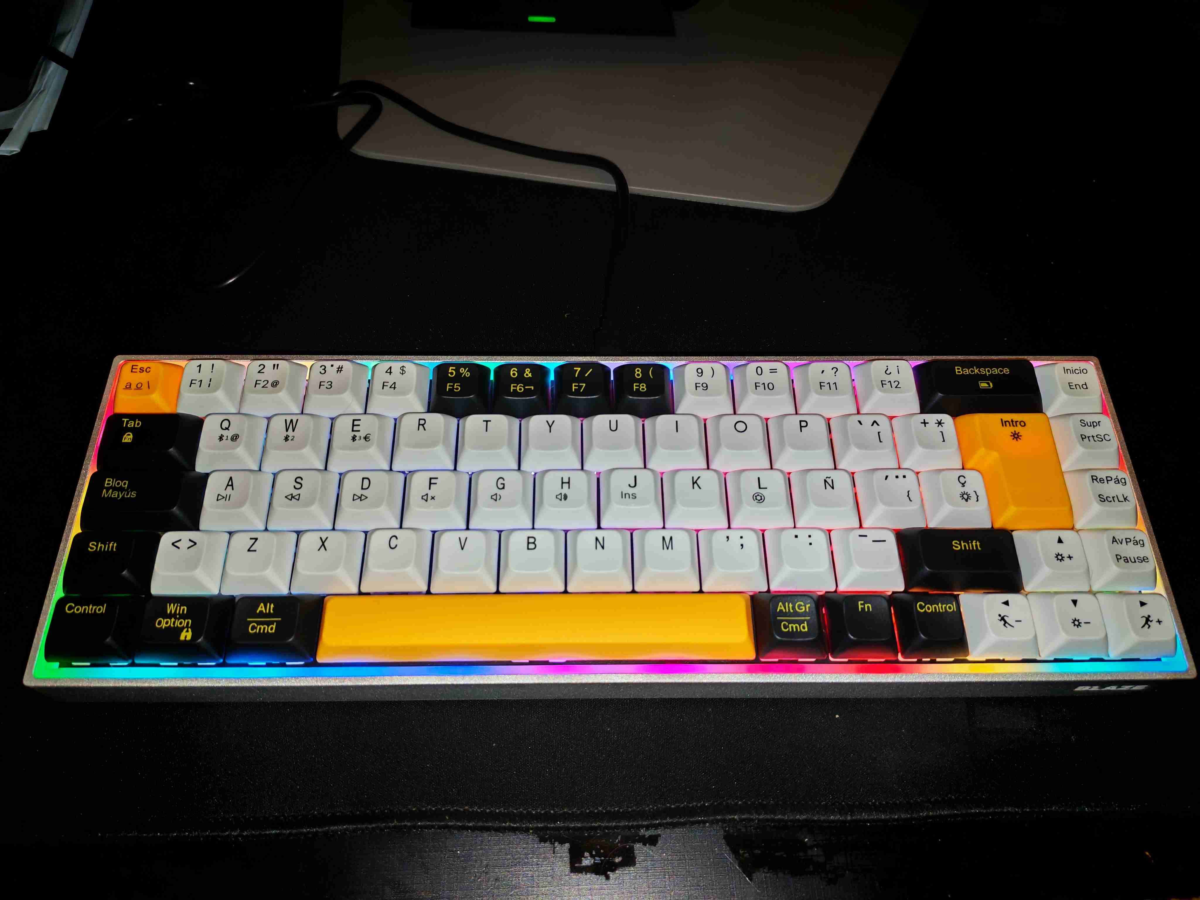 Teclado mecánico Blaze Pink Panthet OPEN BOX - miniatura 4