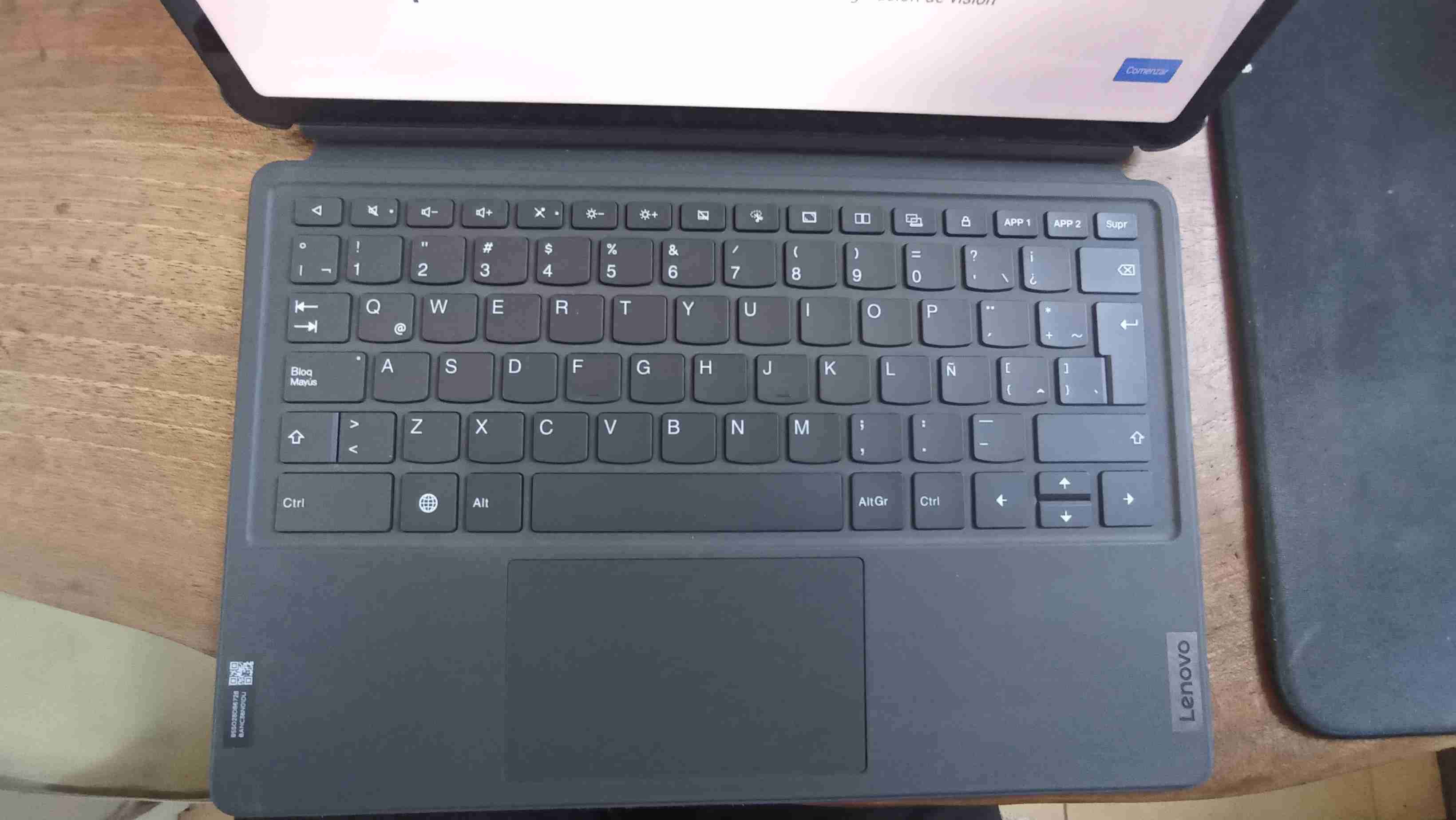 Tablet Lenovo Tab P12 con Funda + Teclado y Lápiz - 3