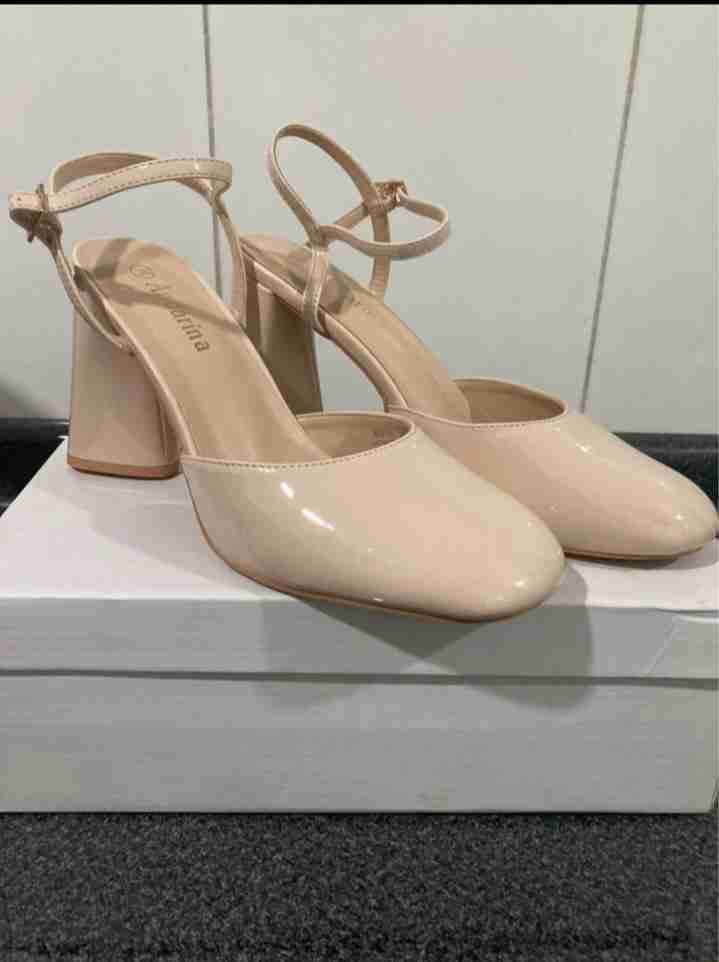 Zapatos de tacón beige - miniatura 2