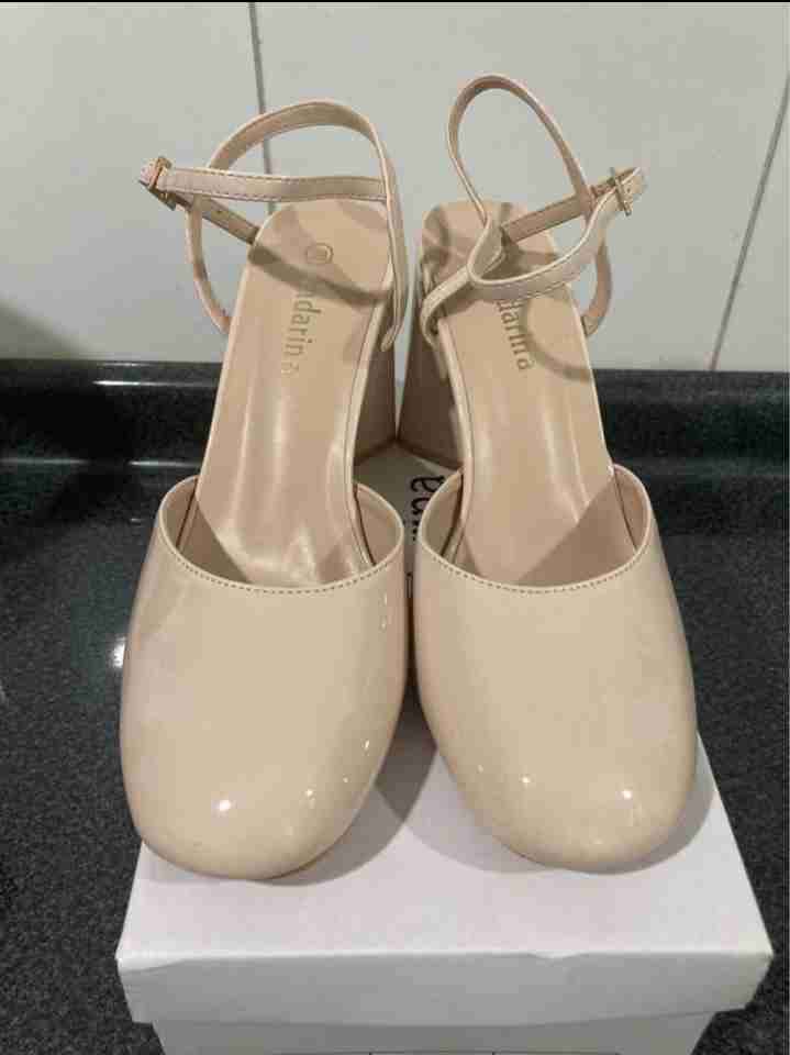 Zapatos de tacón beige - miniatura 3