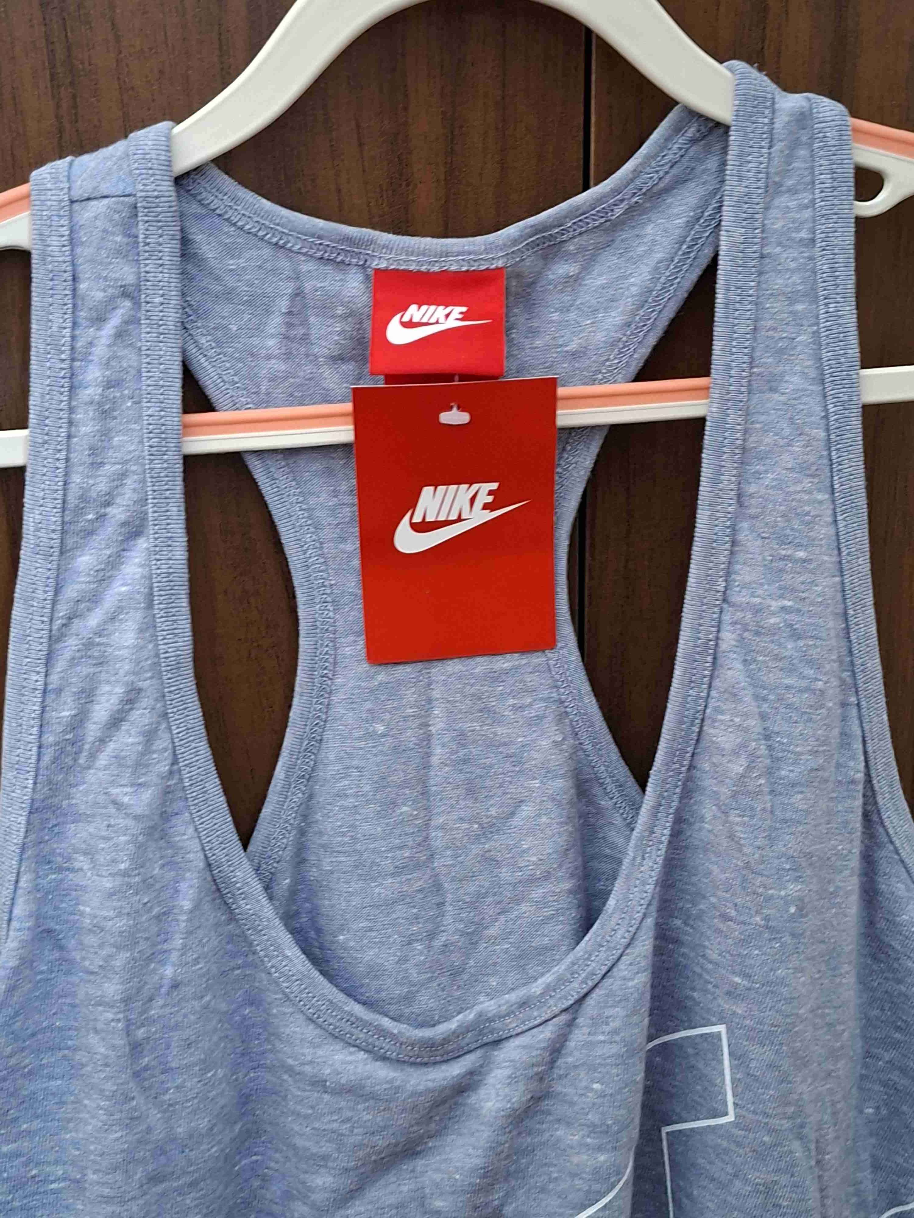 Polera deportiva Nike gris - miniatura 2