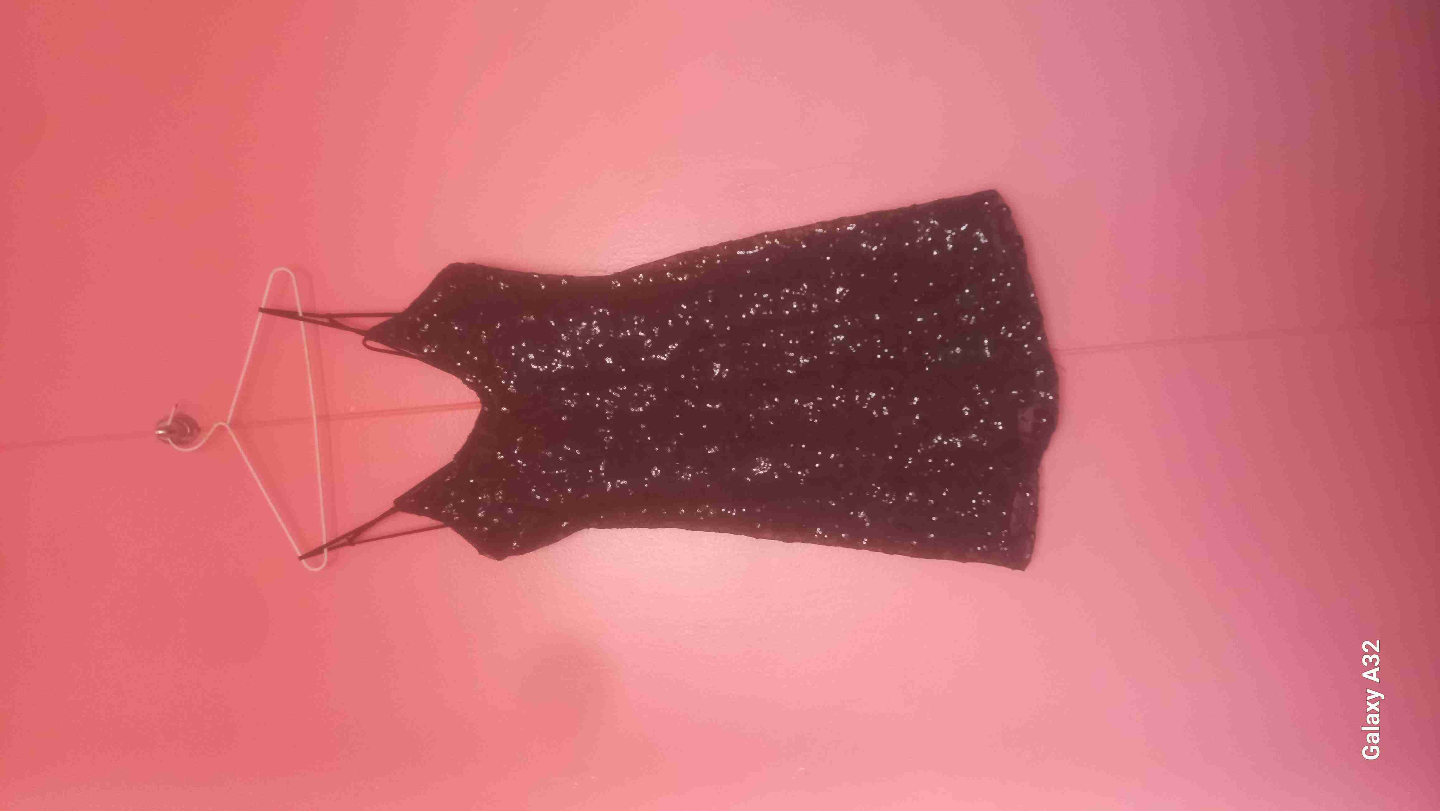 Vestido negro de lentejuelas - 2