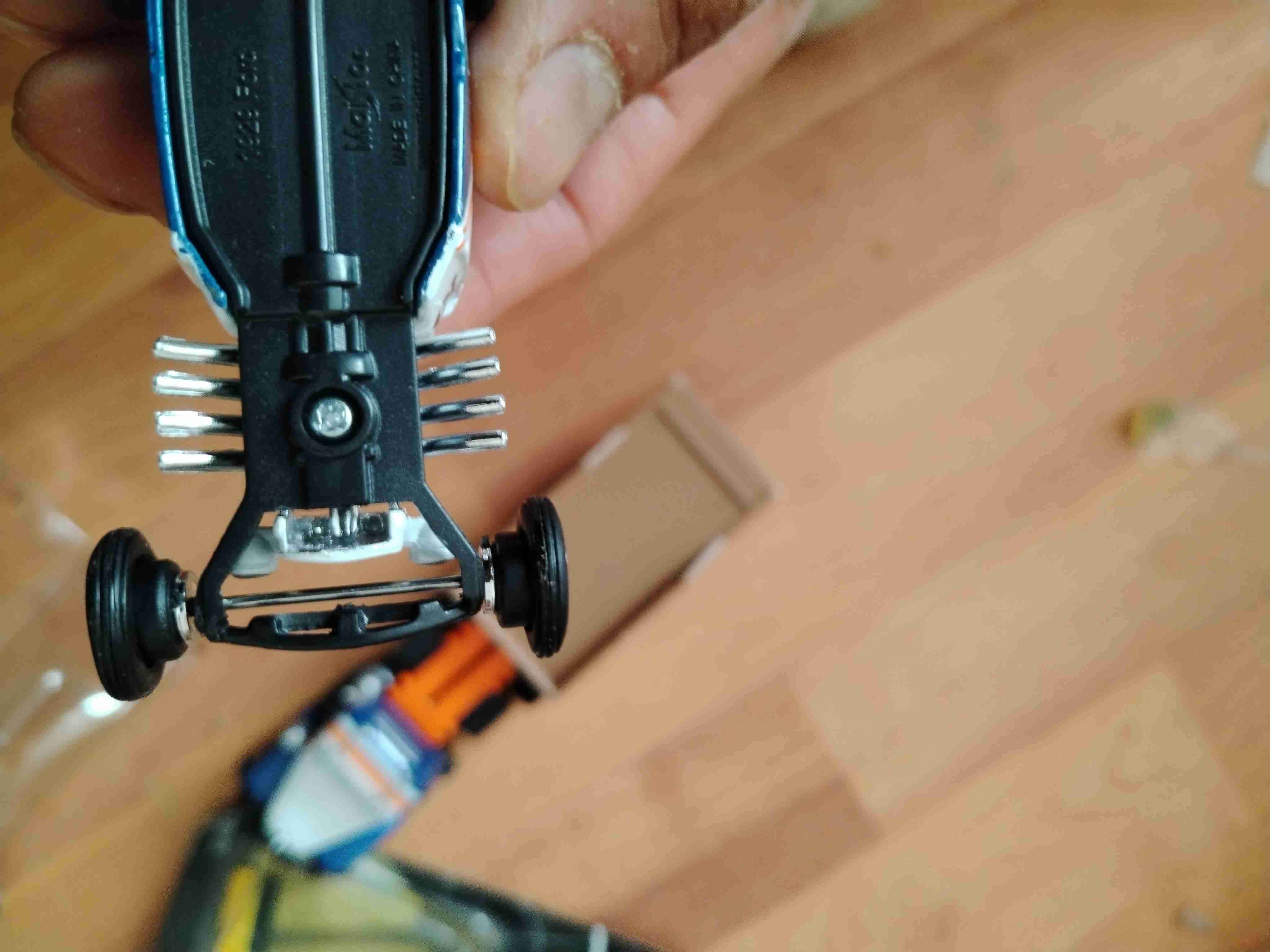 Ruedas miniatura para modelos - miniatura 6