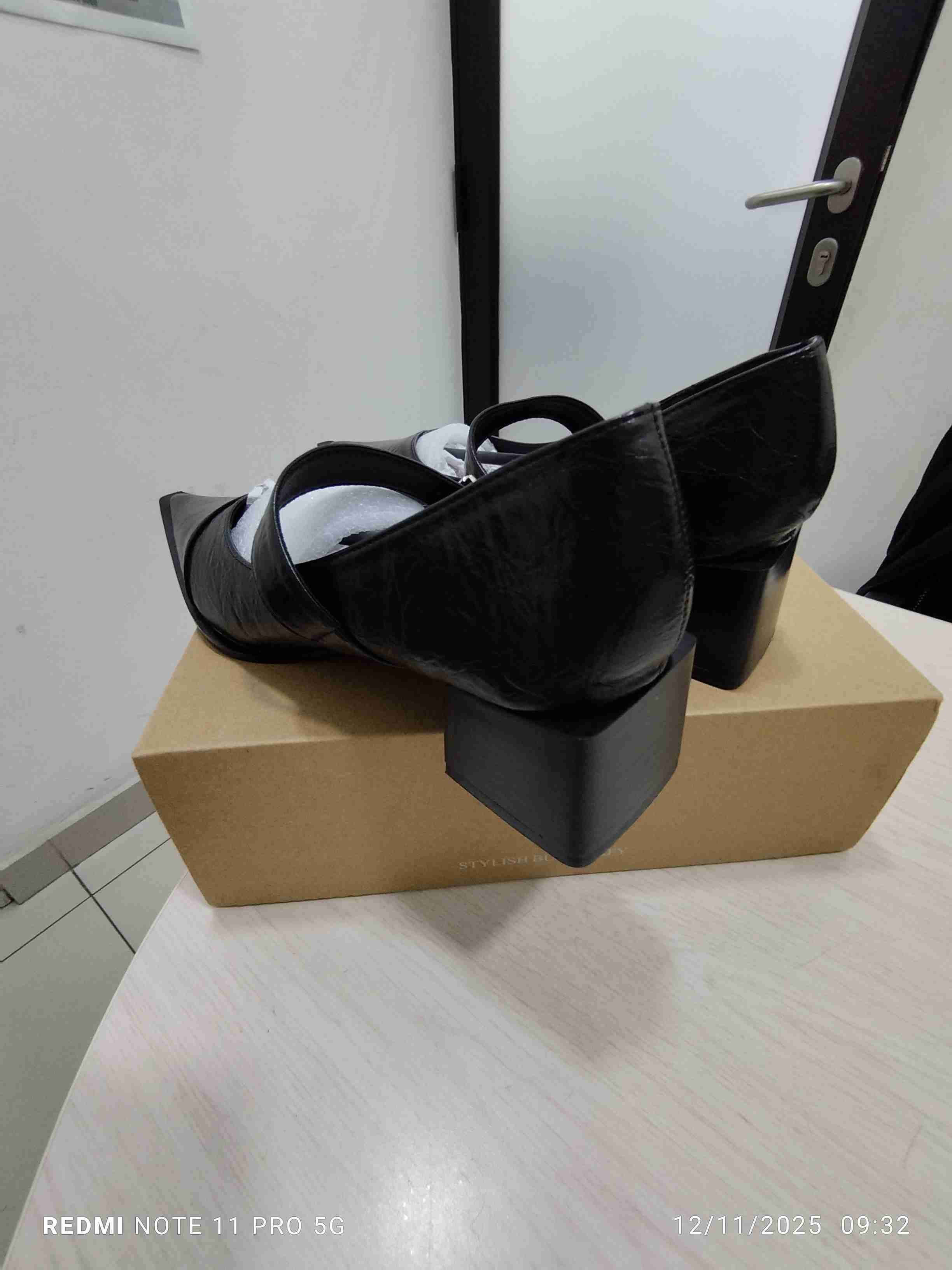 Zapatos de tacón negros - miniatura 1