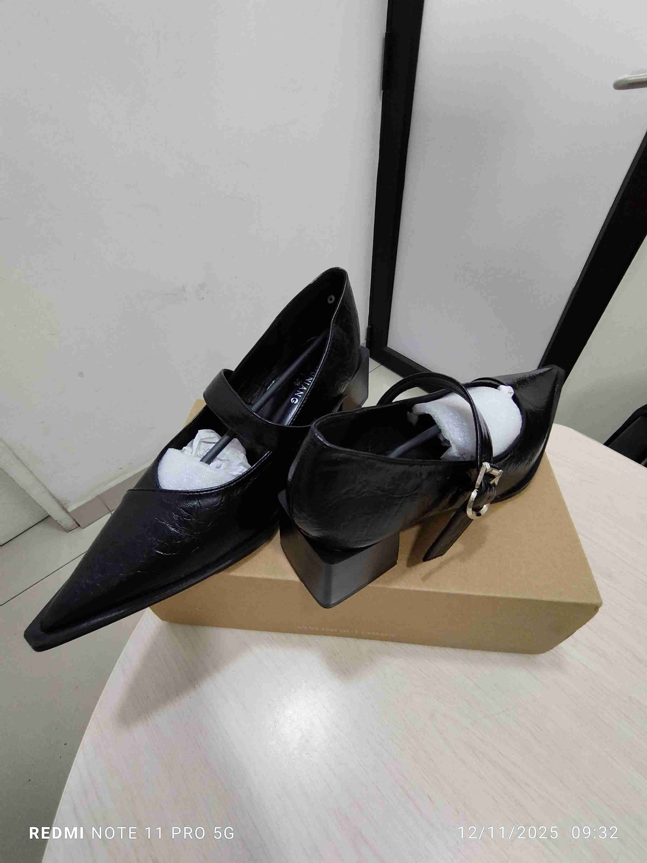 Zapatos de tacón negros - miniatura 3