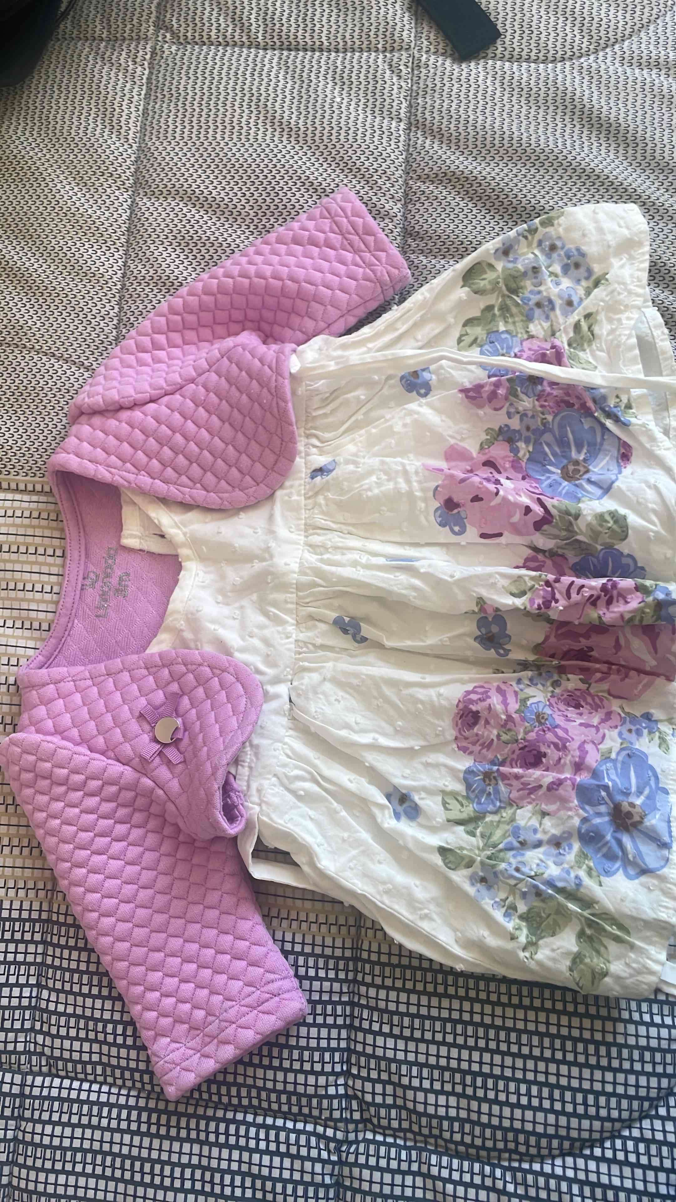 Vestido Limonada incluye  chaqueta morada - miniatura 1