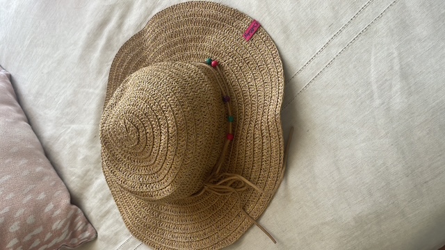 Sombrero de paja beige