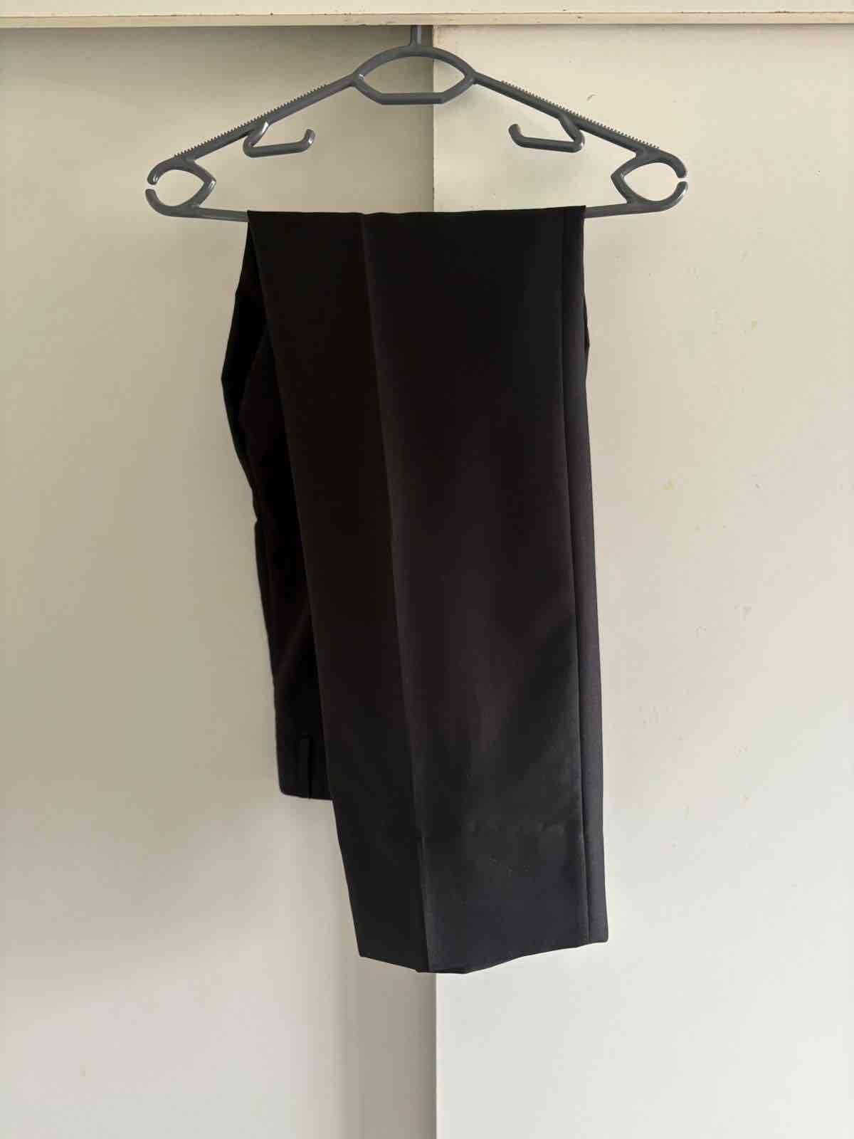 Chaqueta de traje y pantalón negro - 2