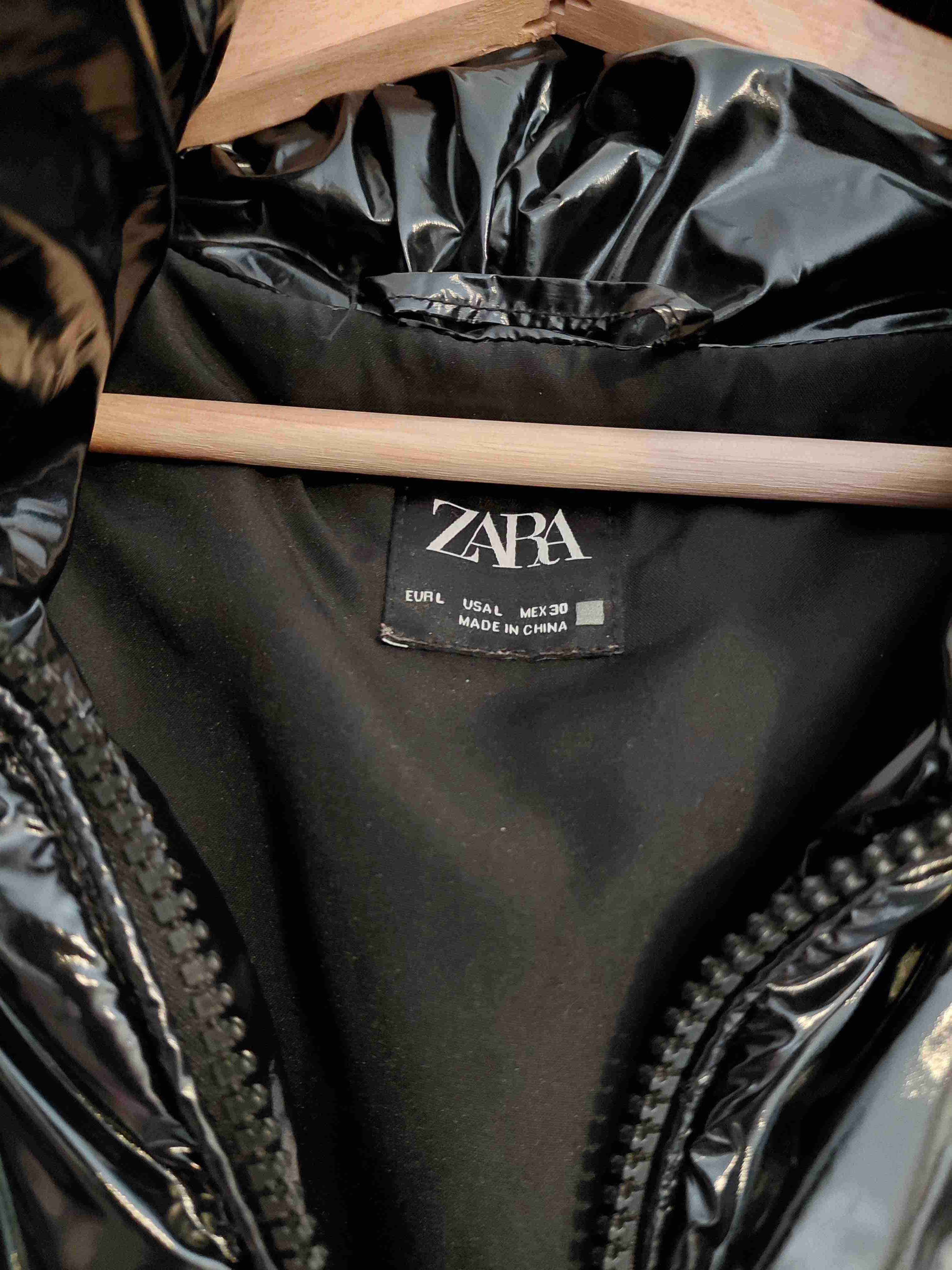 Chaqueta acolchada negra brillante Zara - 2