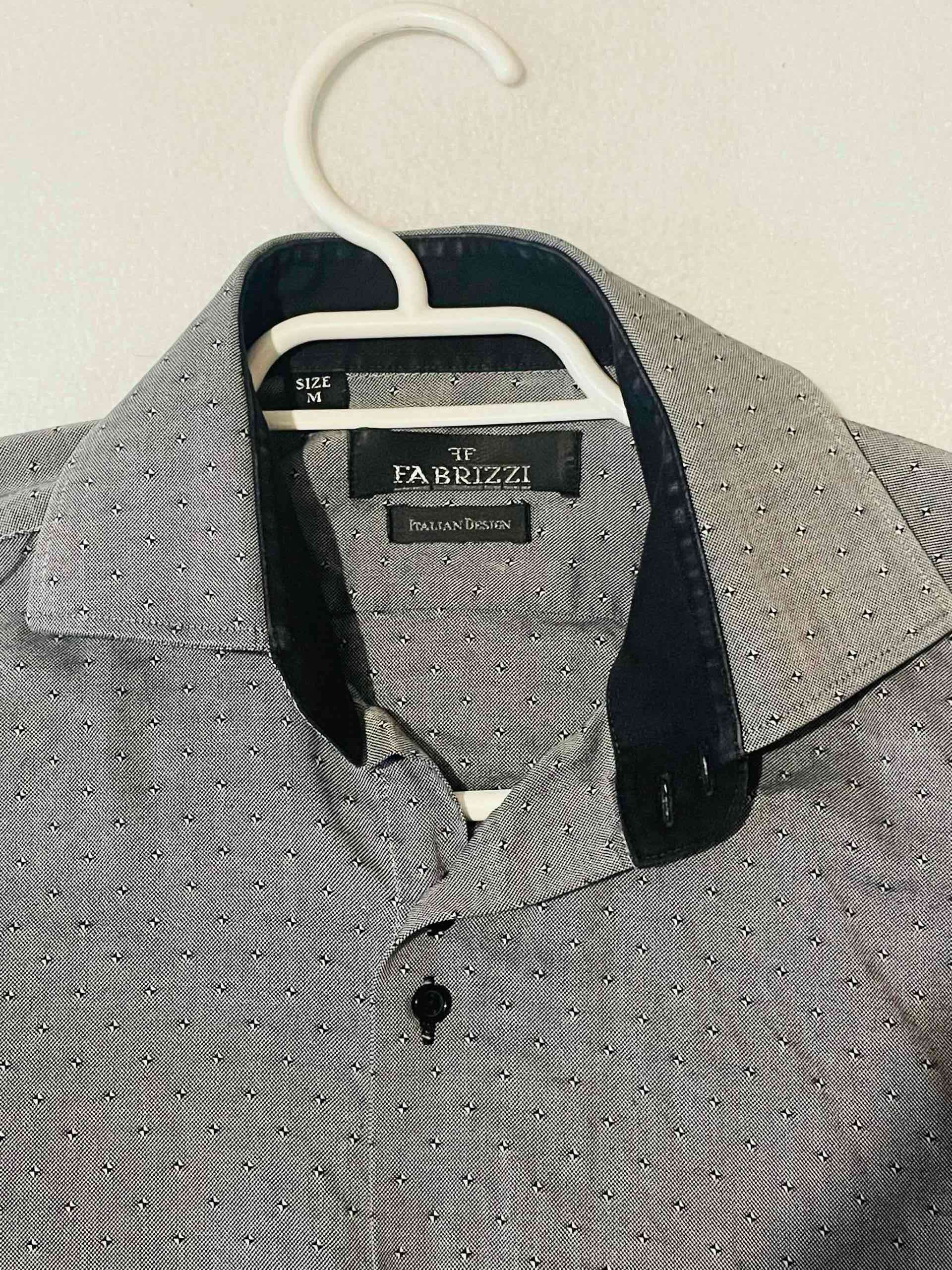 Camisa gris con diseño Talla M - 2