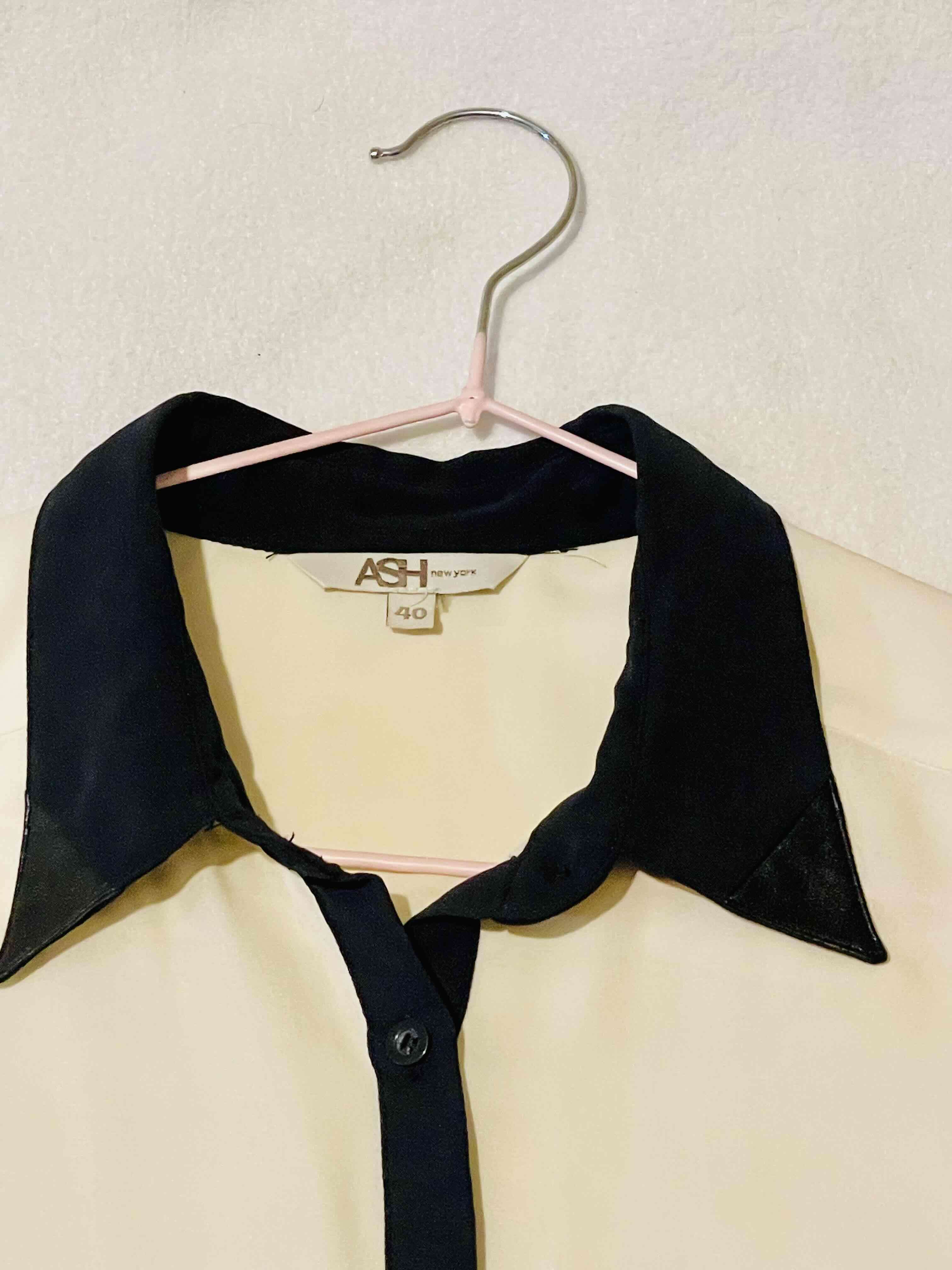 Blusa blanca con toques negros Talla 40 - miniatura 2