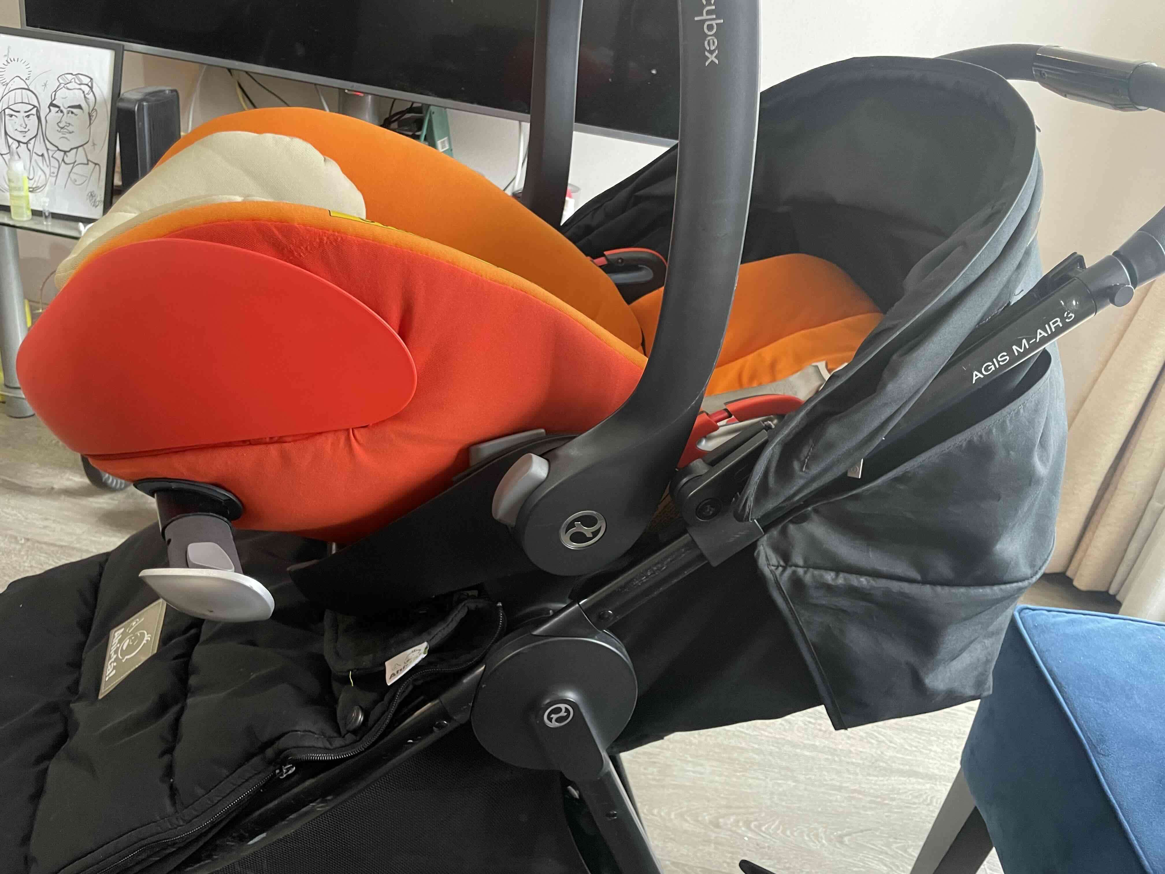 Coche para bebé Cybex + huevito reclinable - miniatura 1