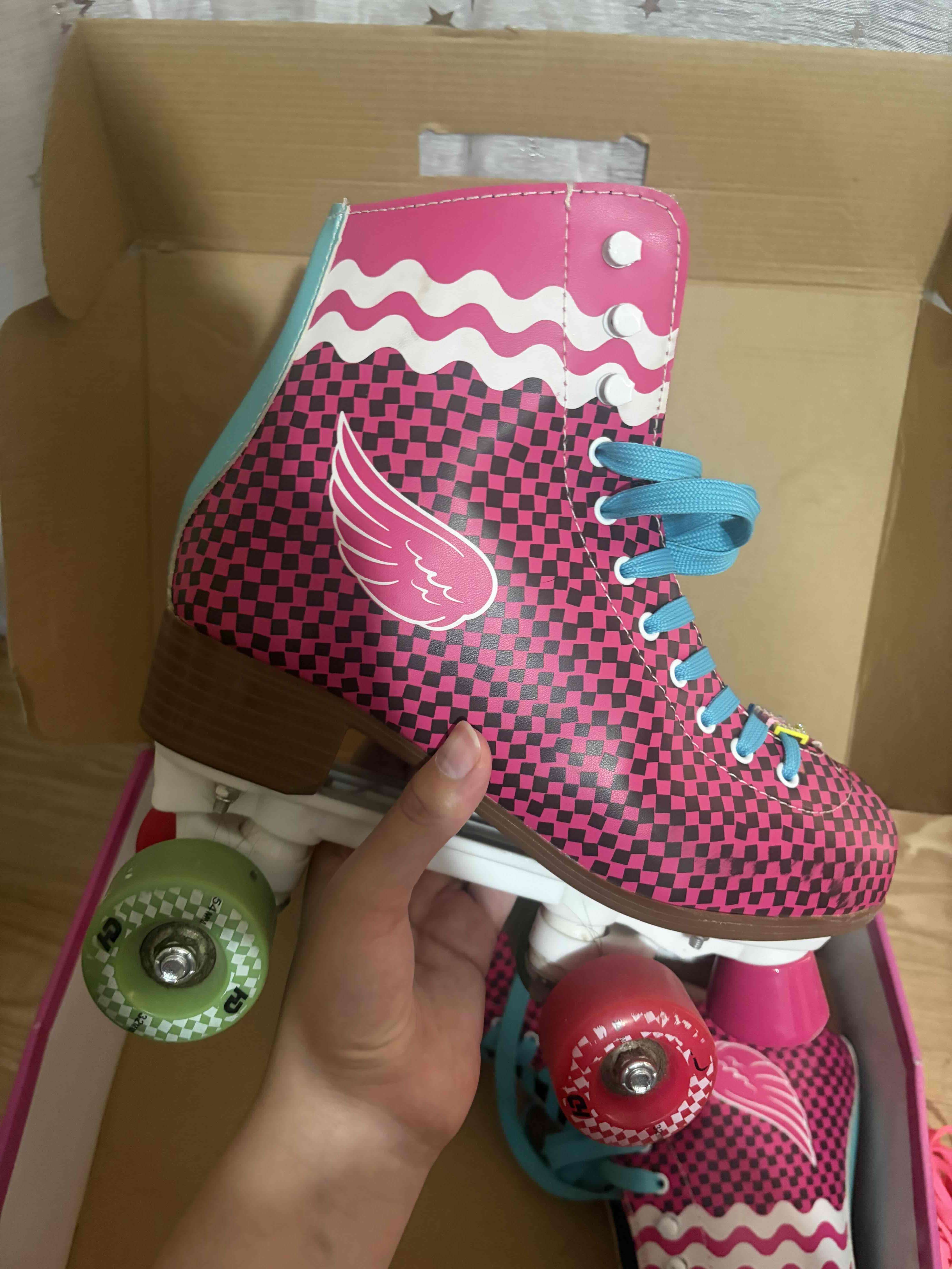Patines de cuatro ruedas rosa - miniatura 1