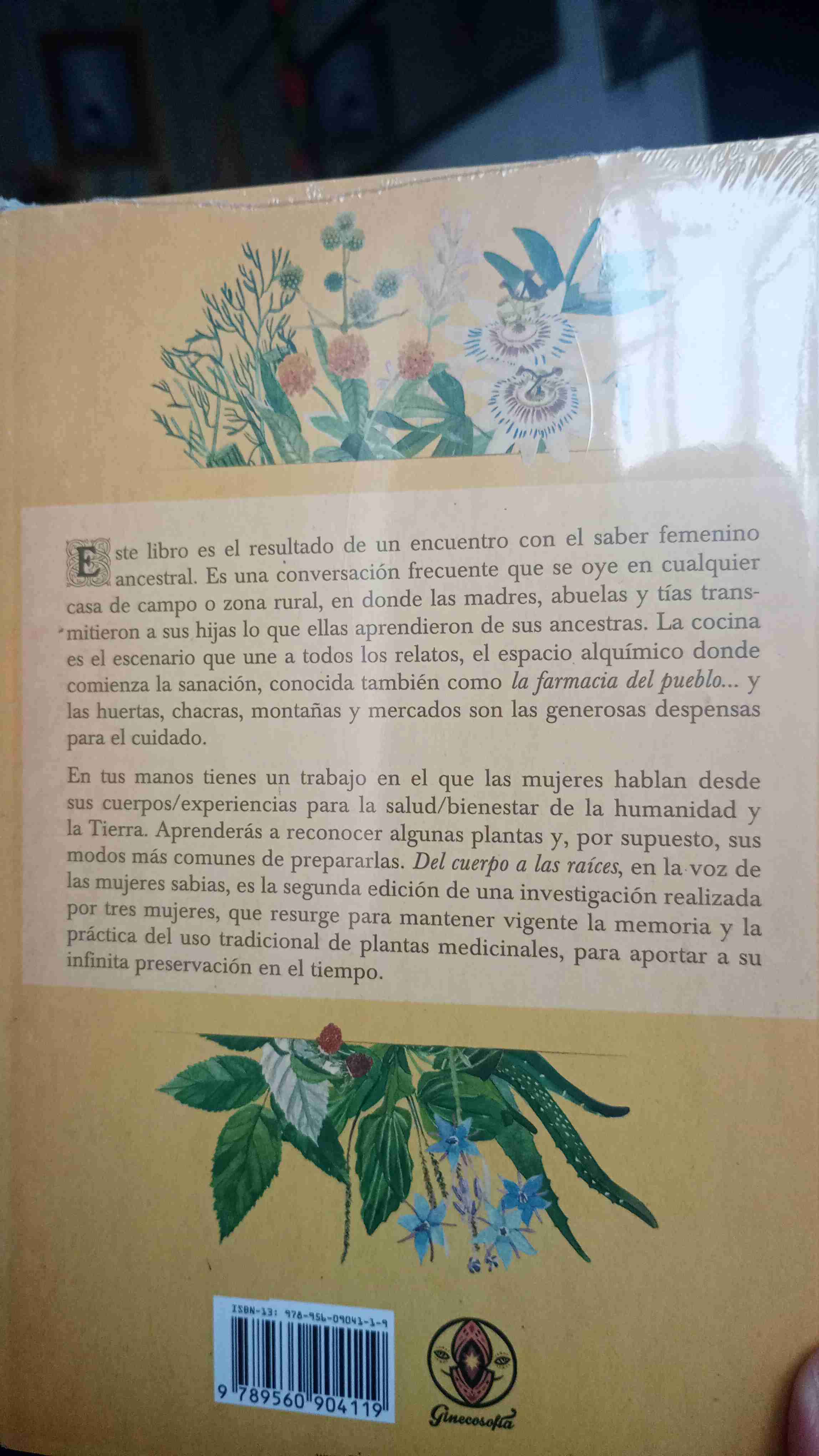 Libro 'Del Cuerpo a las Raíces' - miniatura 2