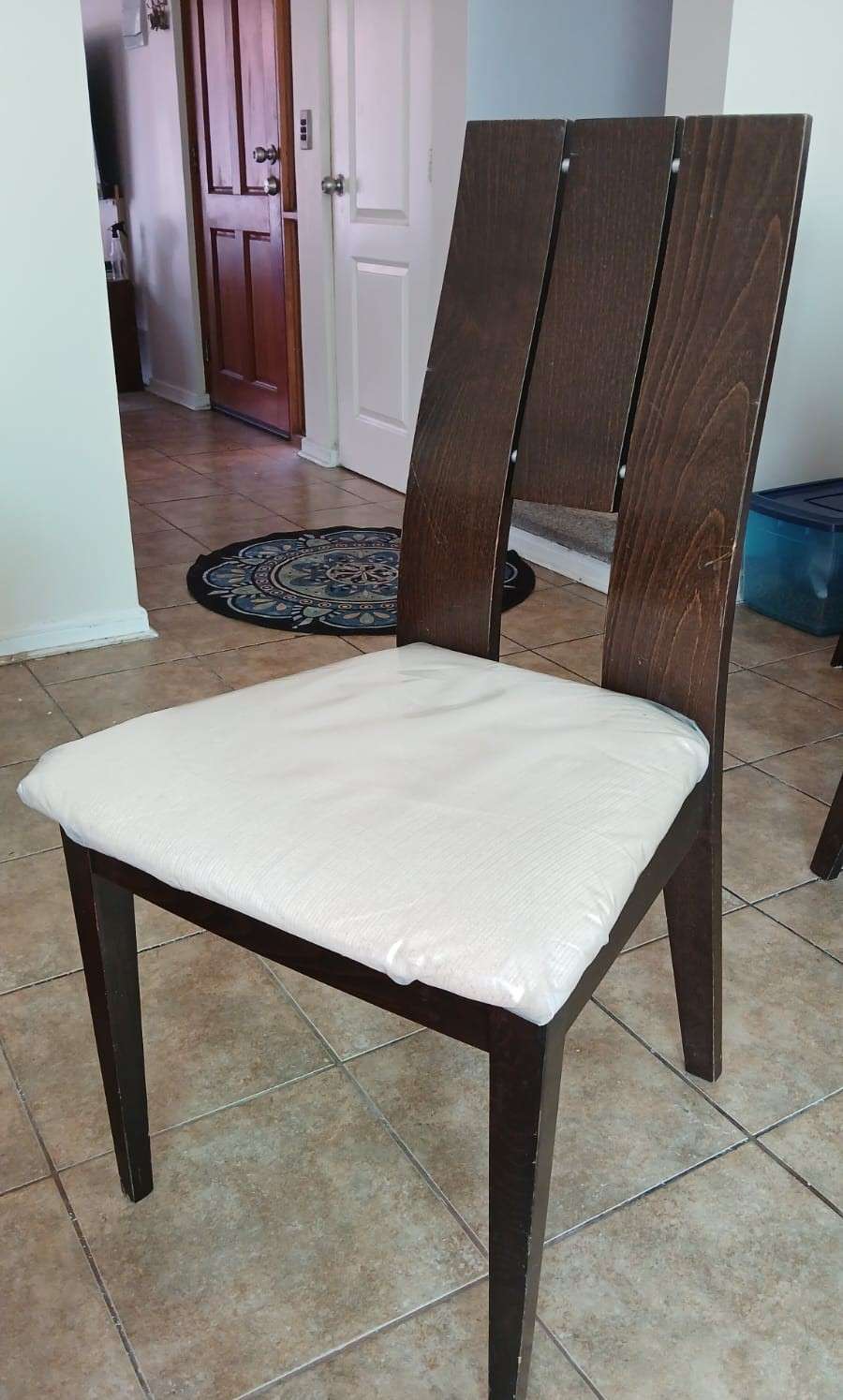 Comedor de vidrio moderno con 8 sillas - miniatura 4