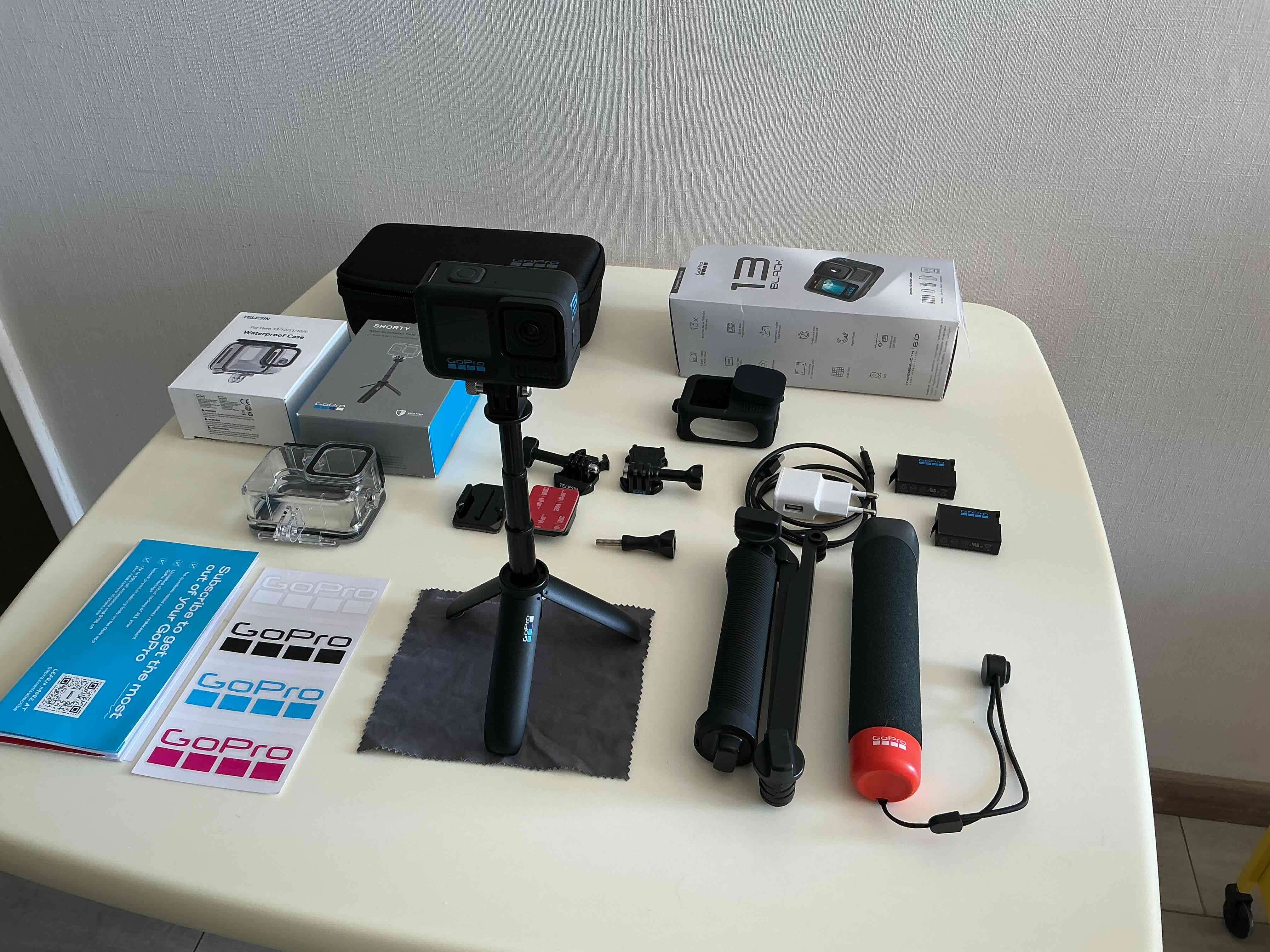 Cámara GoPro HERO 13 Black con accesorios - miniatura 3