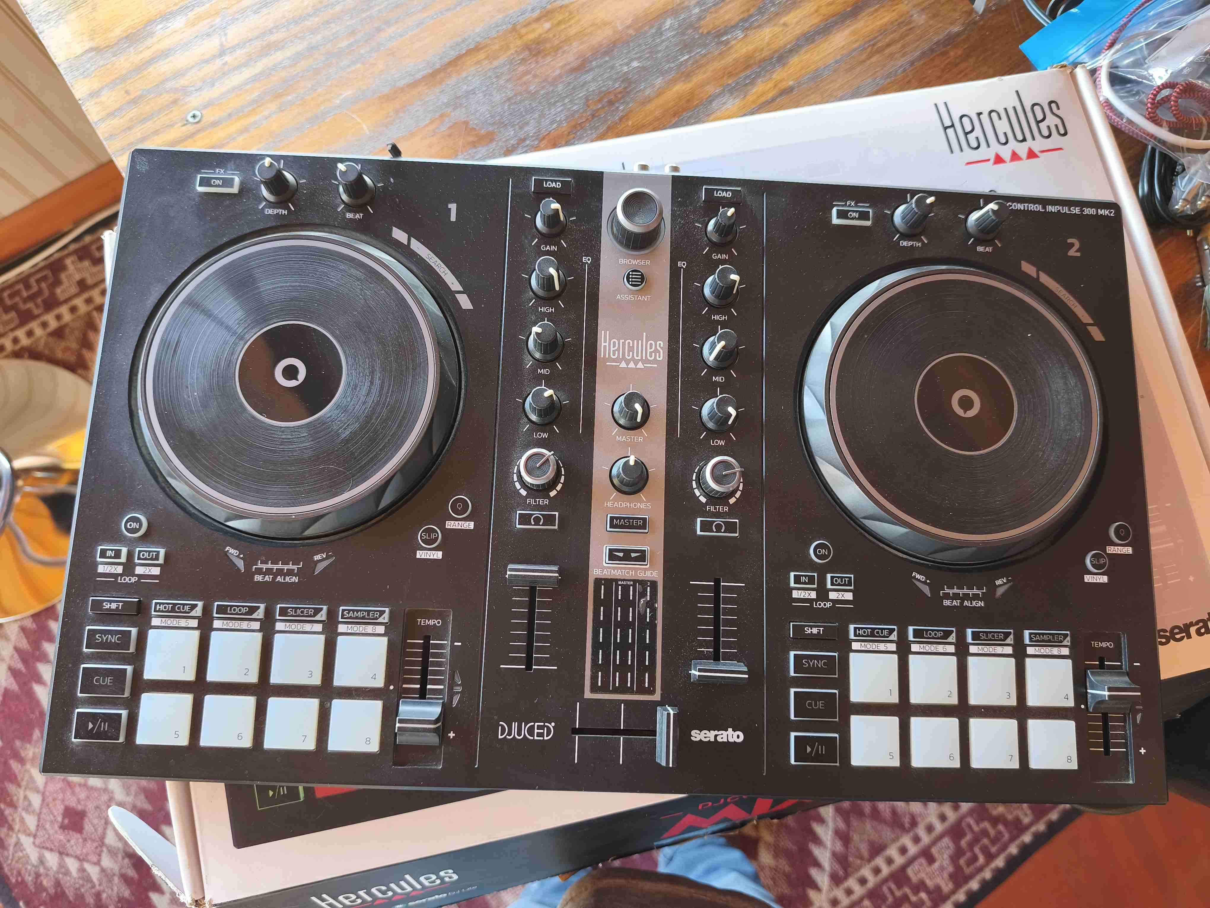 Controlador DJ Hercules 300 MK2 - miniatura 1