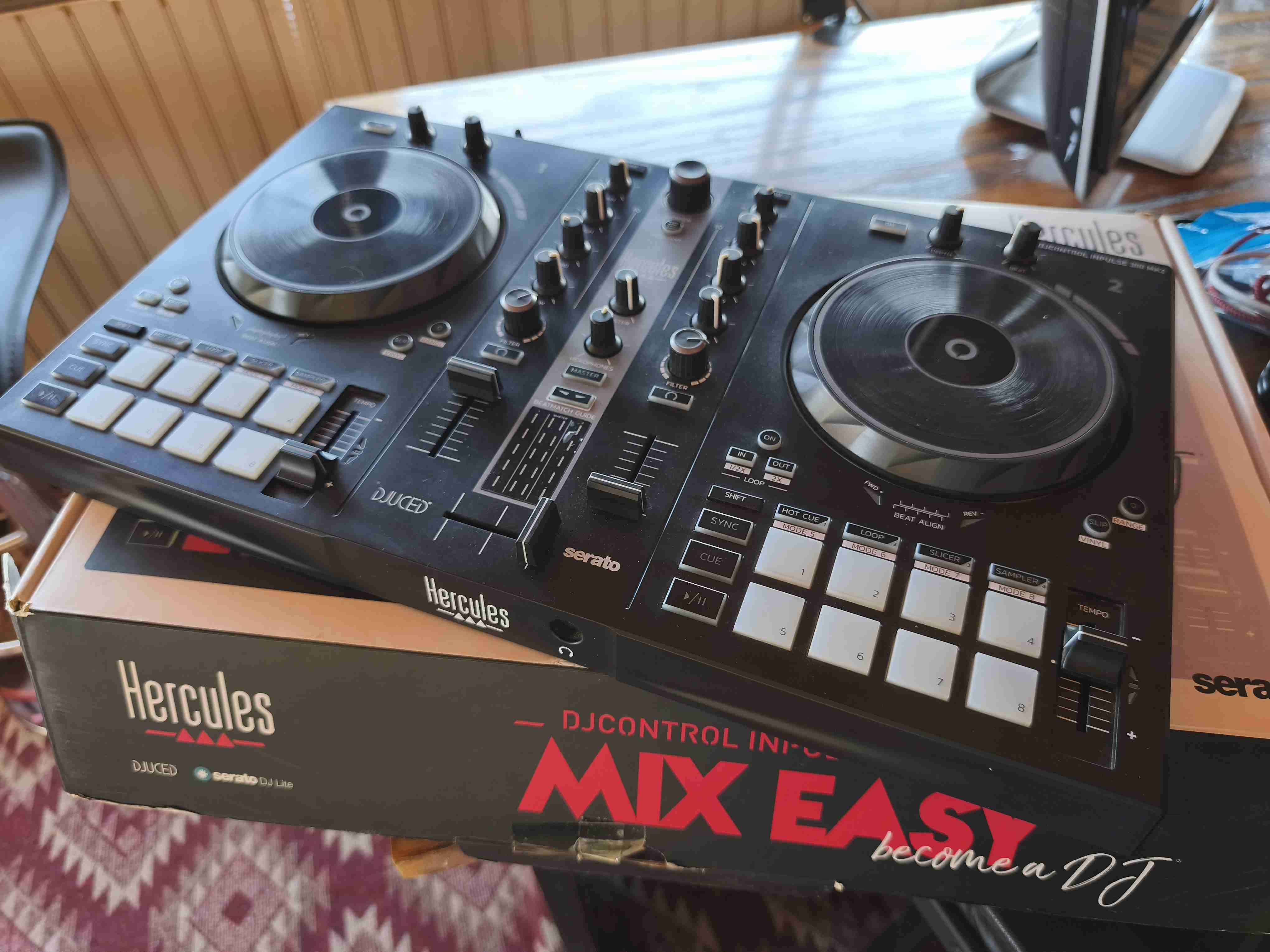 Controlador DJ Hercules 300 MK2 - miniatura 3