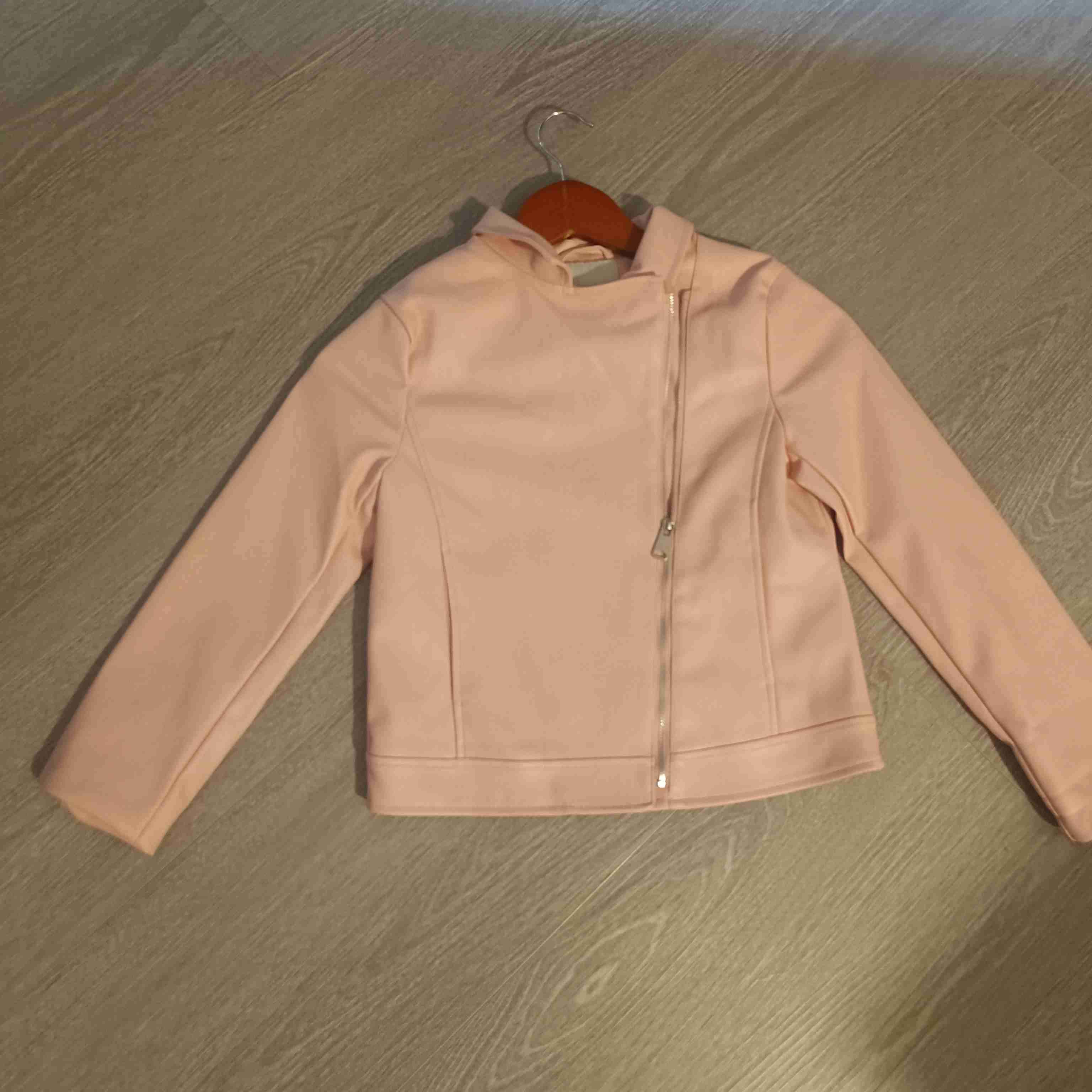 Chaqueta eco cuero rosada - miniatura 1