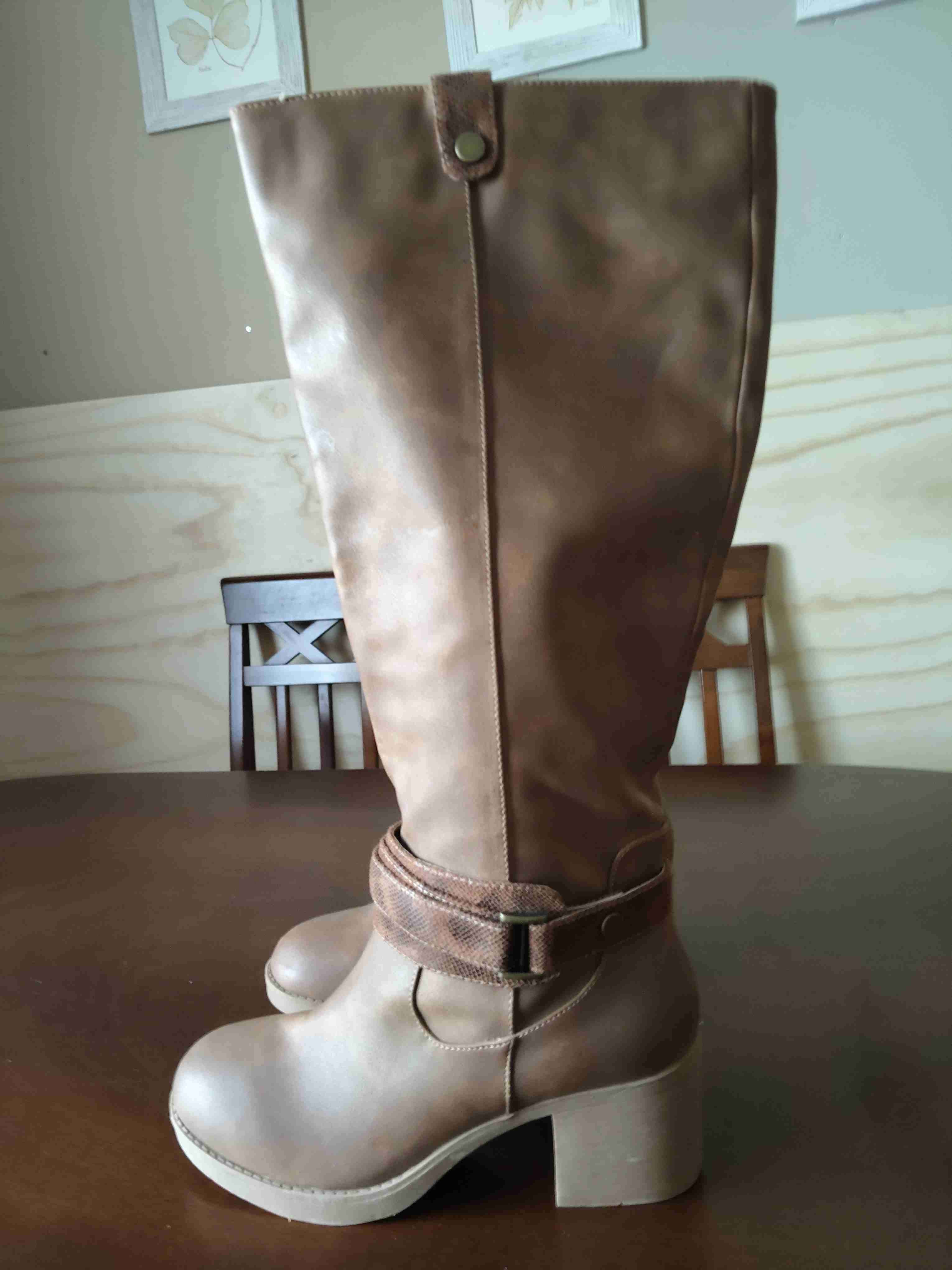 Botas largas color café - 3