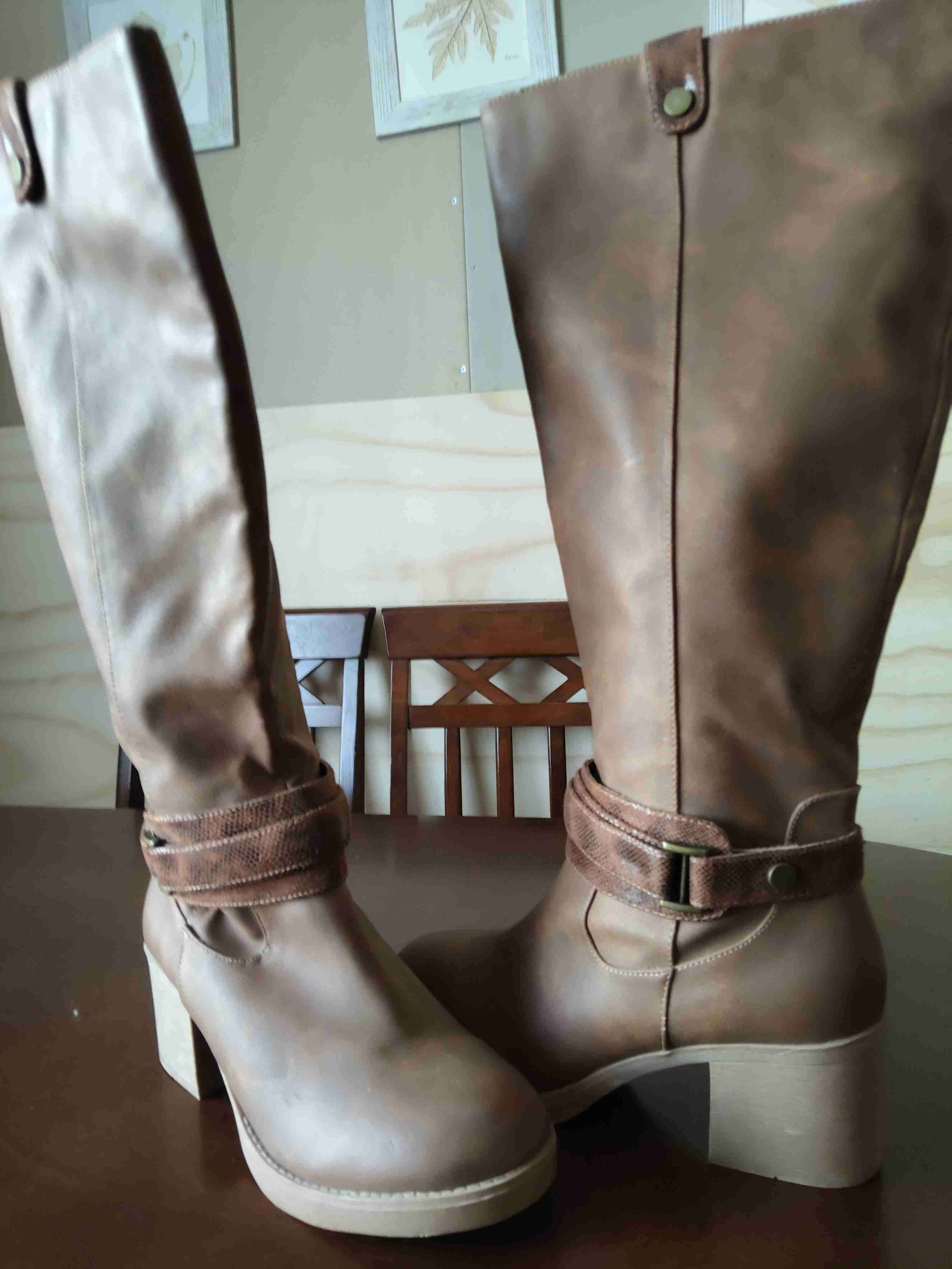 Botas largas color café - 6