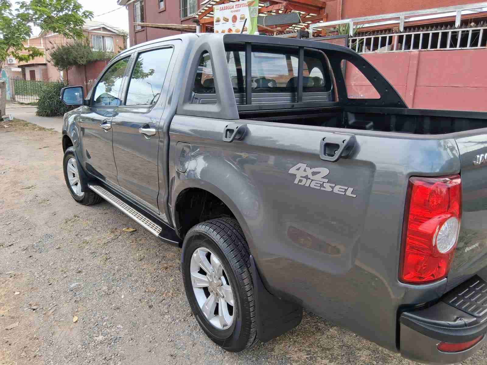 Camioneta gris pickup Jac - miniatura 2