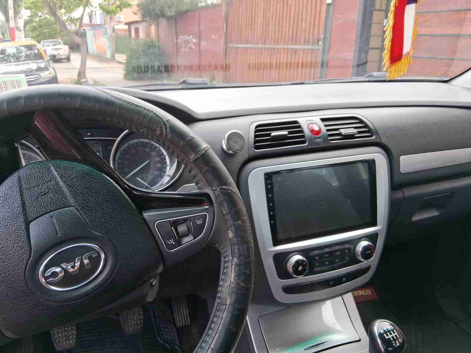 Camioneta gris pickup Jac - miniatura 5