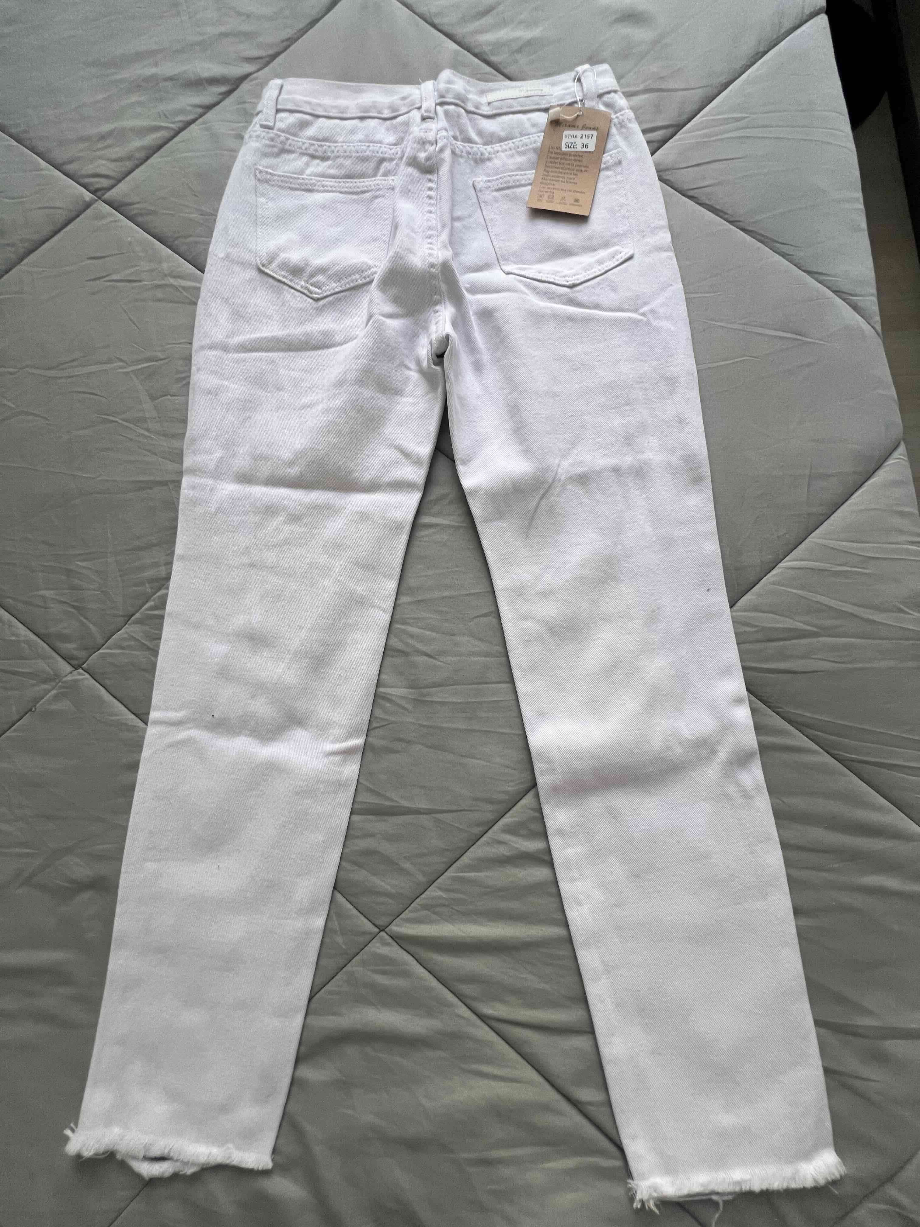 Jeans desgastados en varios colores - miniatura 3