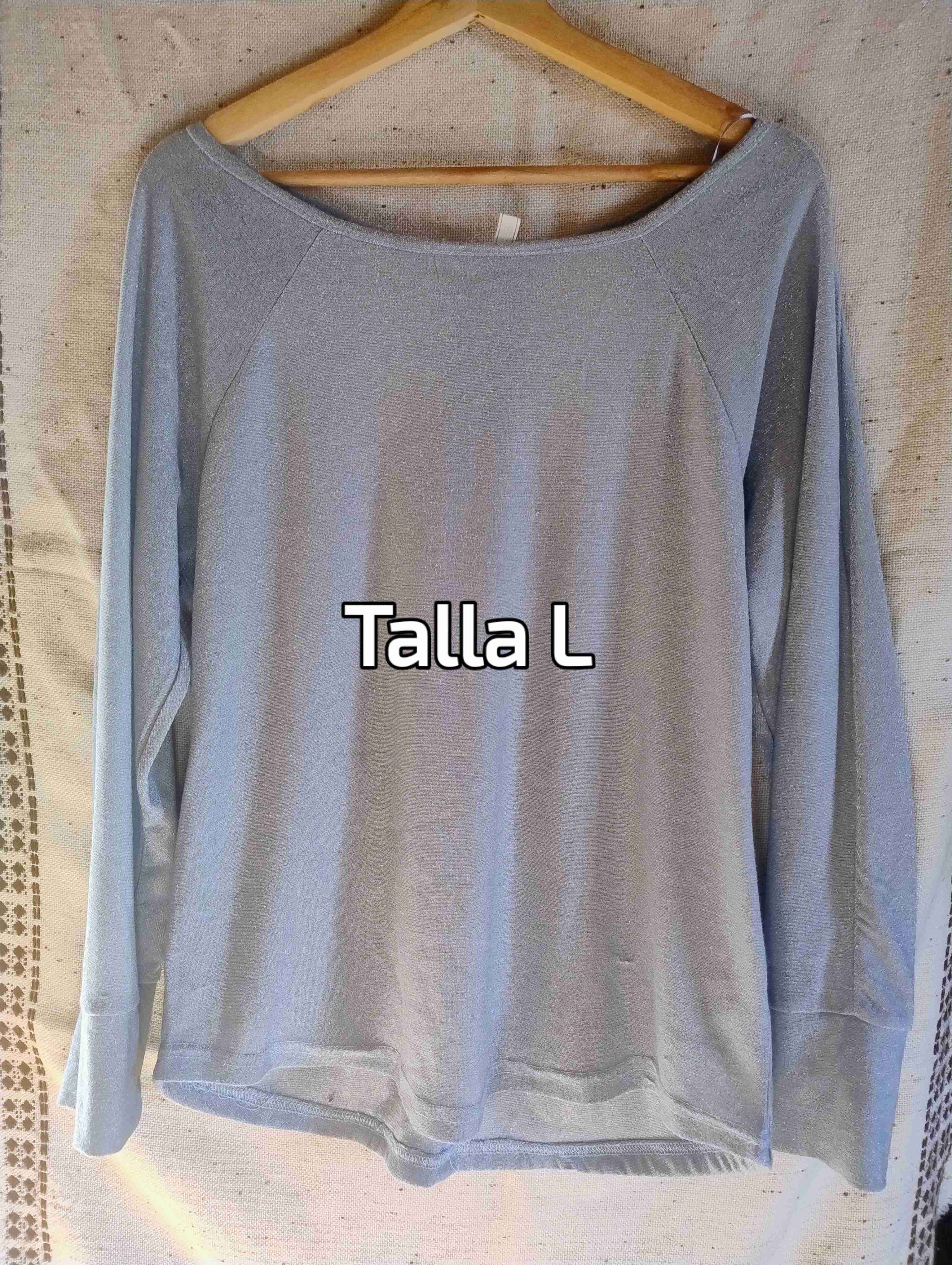 Distintas prendas de ropa - miniatura 5