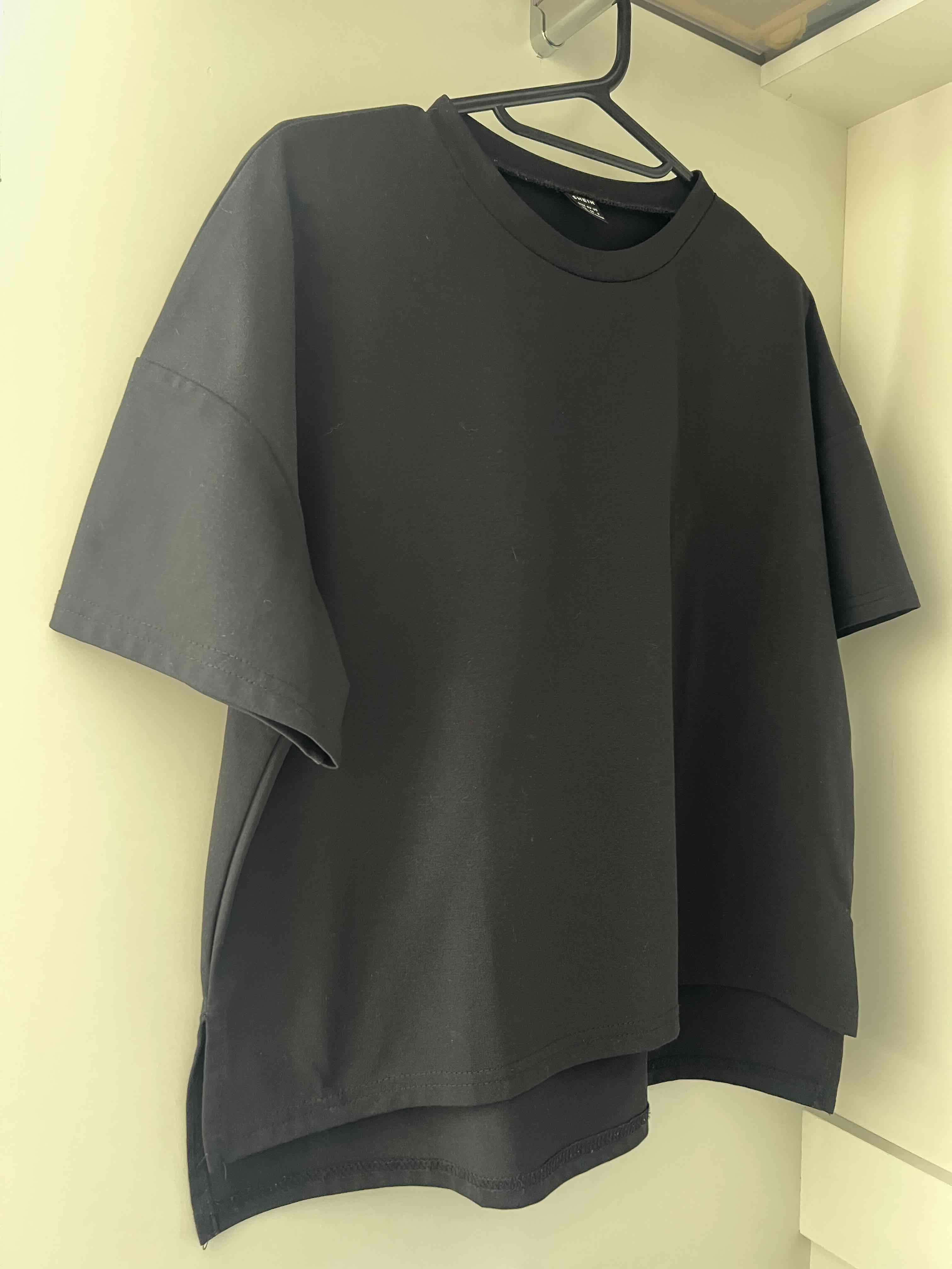 Polera negra básica - miniatura 3