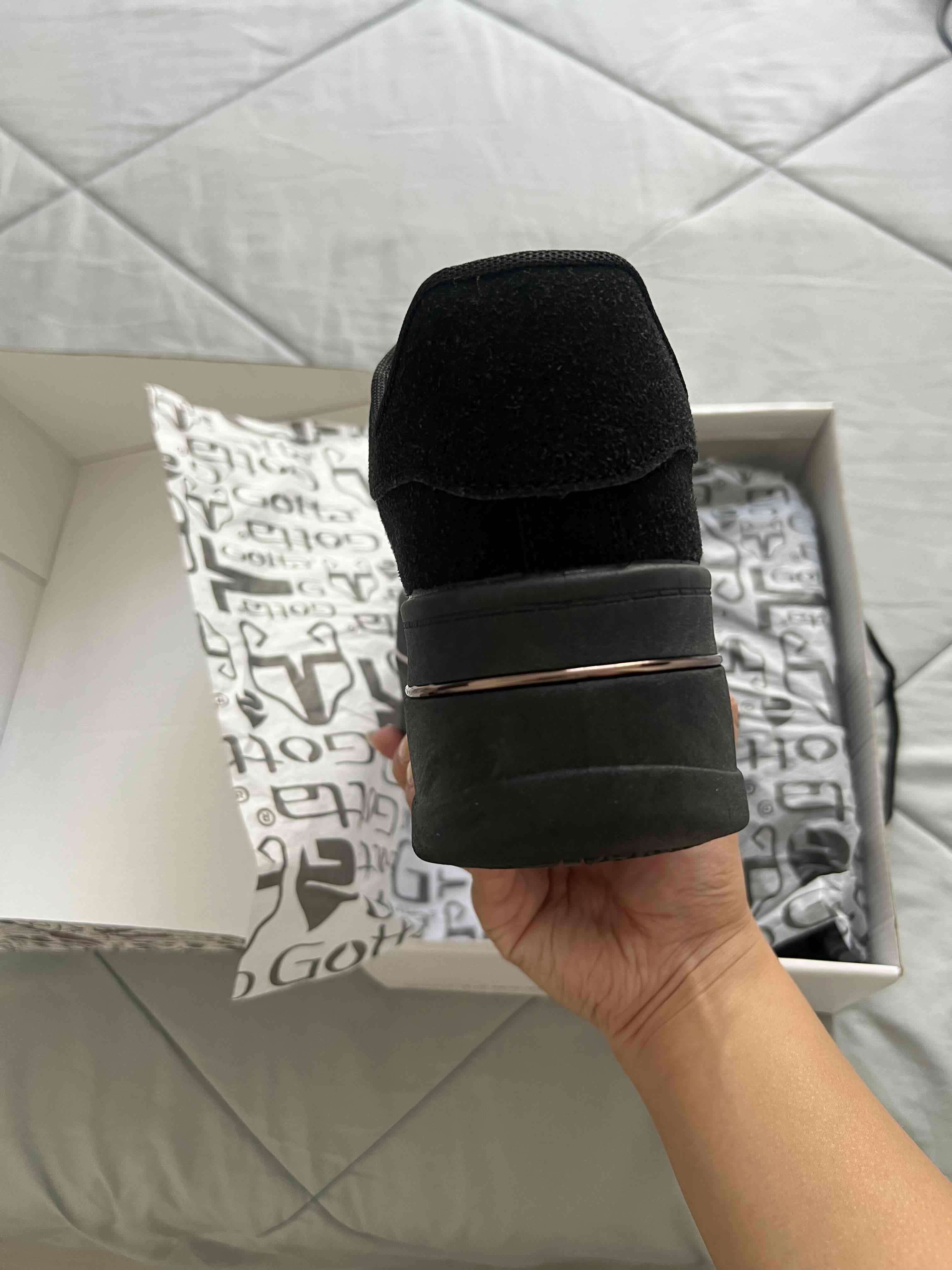 Zapatilla negra de plataforma - miniatura 4