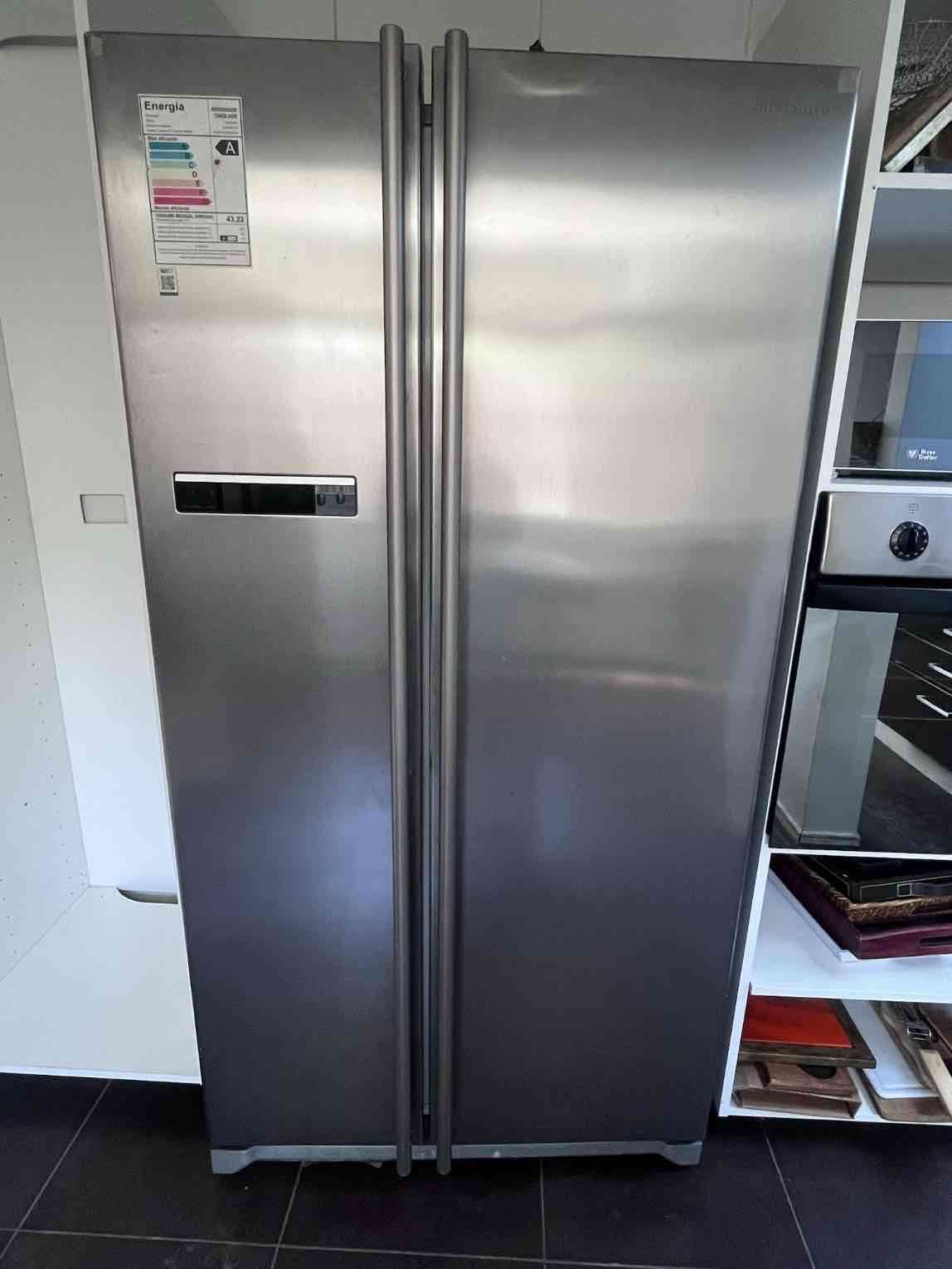 Refrigerador side by side inoxidable - 1