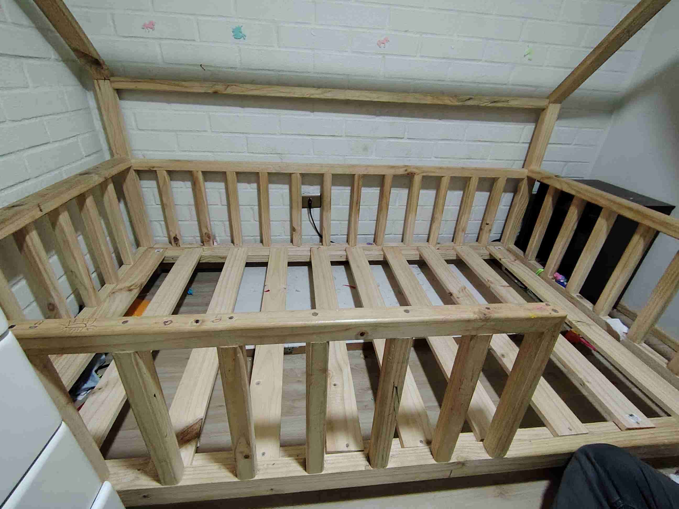 Cama infantil de madera - miniatura 2