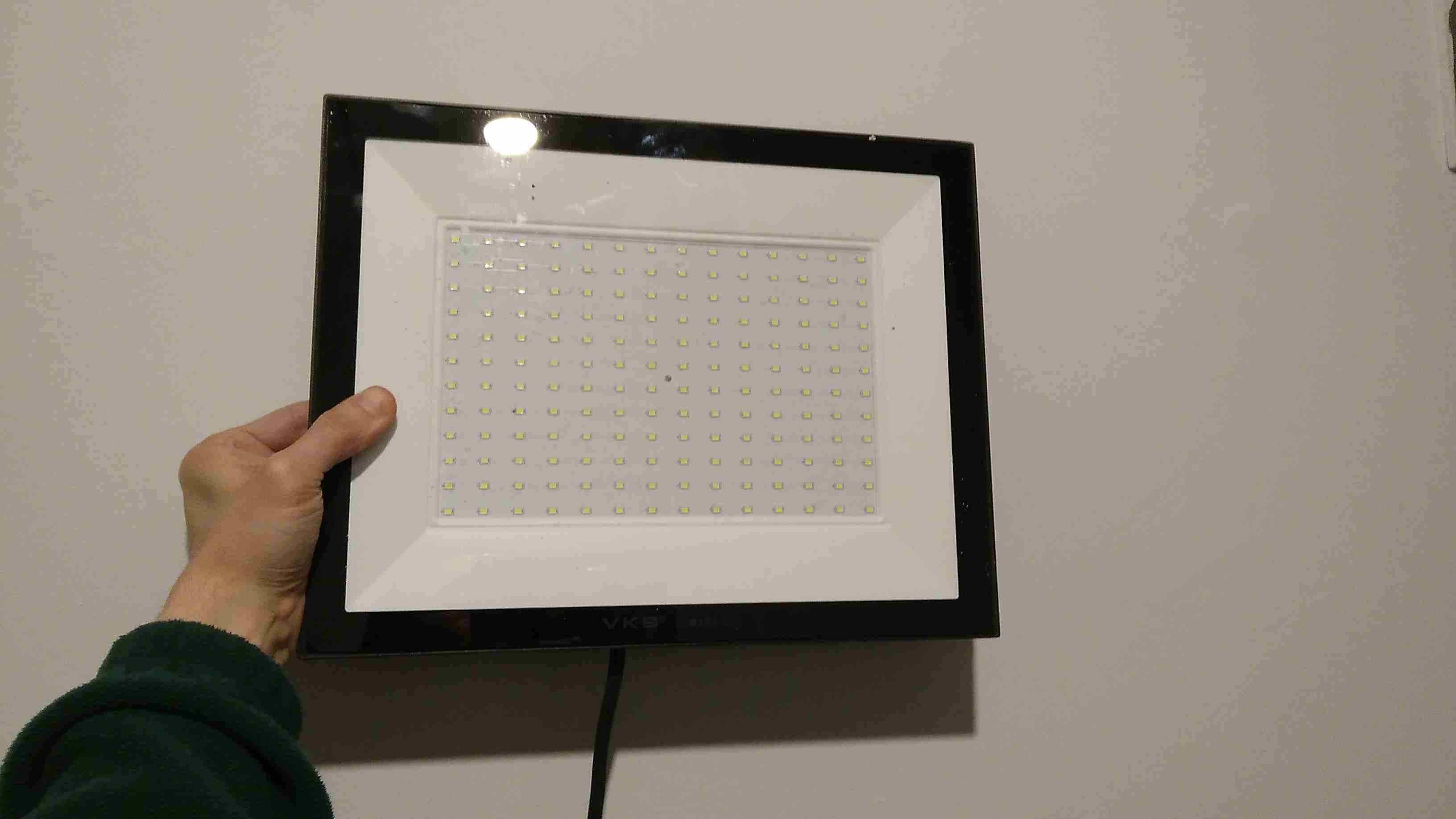 Proyector LED cuadrado - miniatura 1