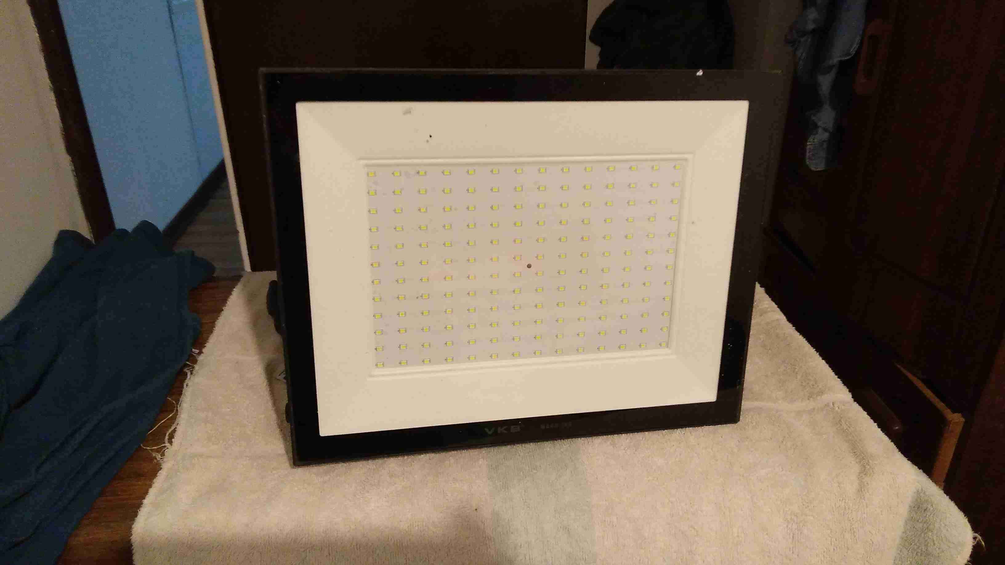 Proyector LED cuadrado - miniatura 2