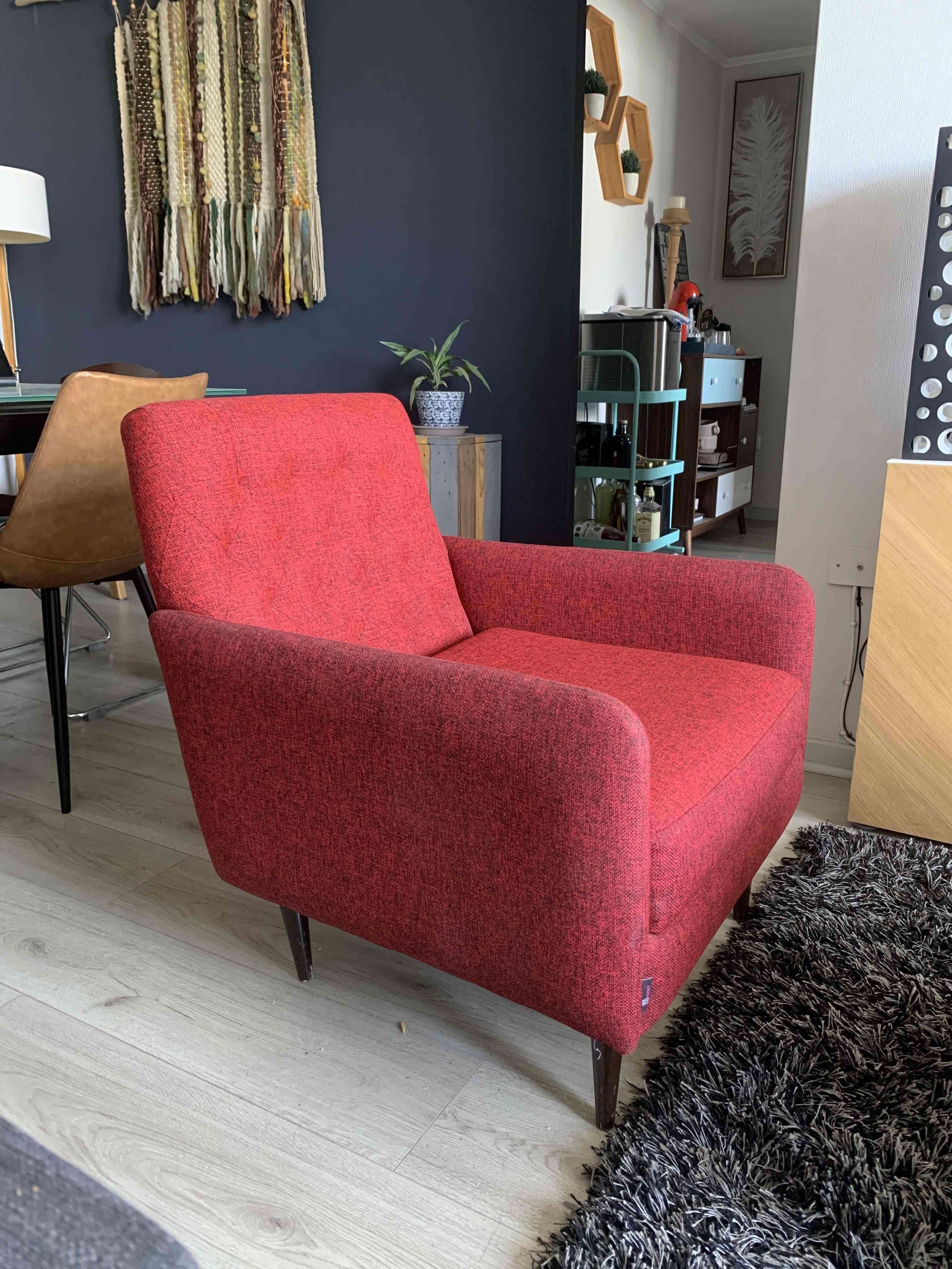 Sillón rojo estilo vintage - miniatura 2