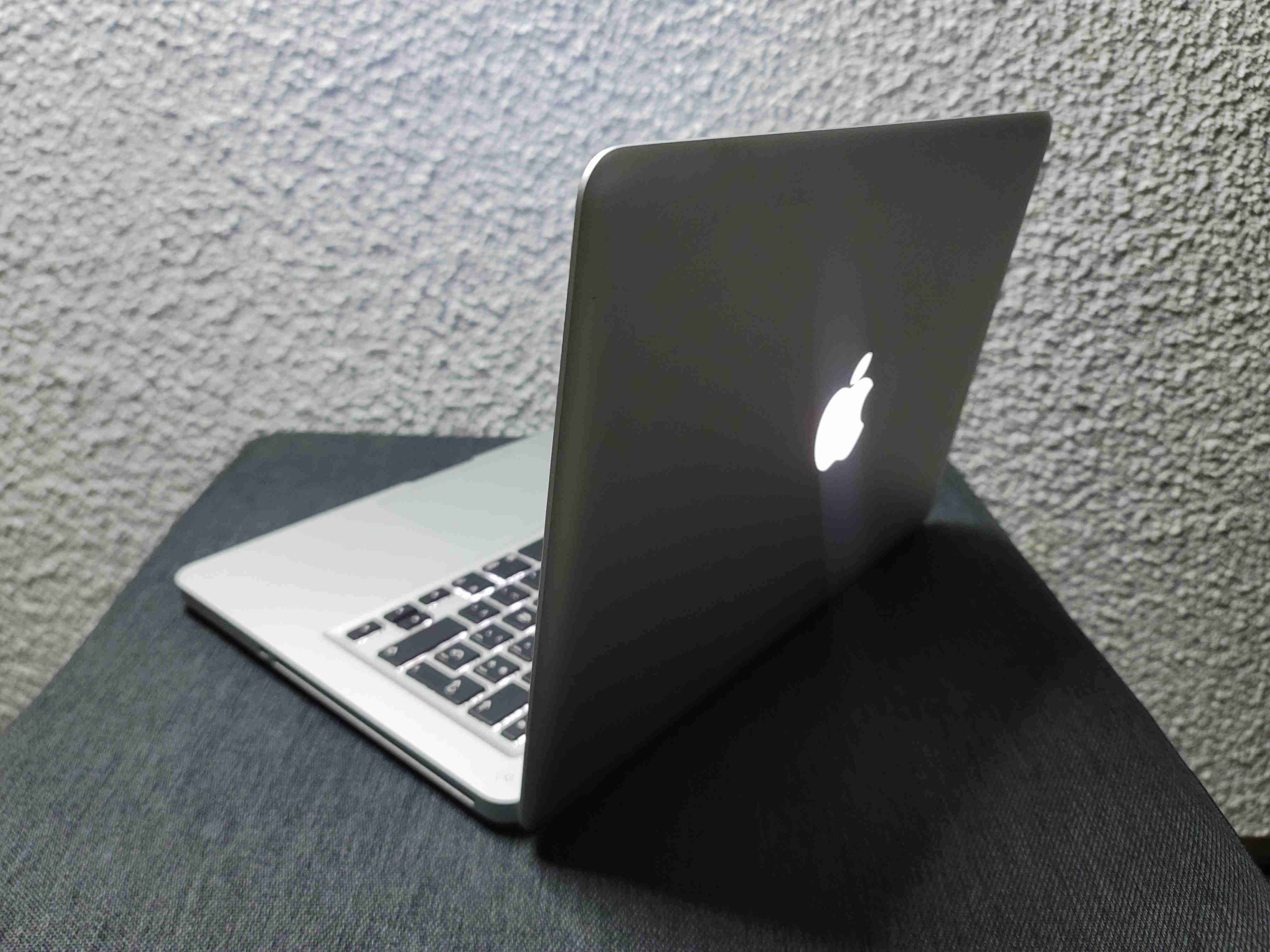 Notebook MacBook Pro 13 pulgadas con UP-GRADE - miniatura 4