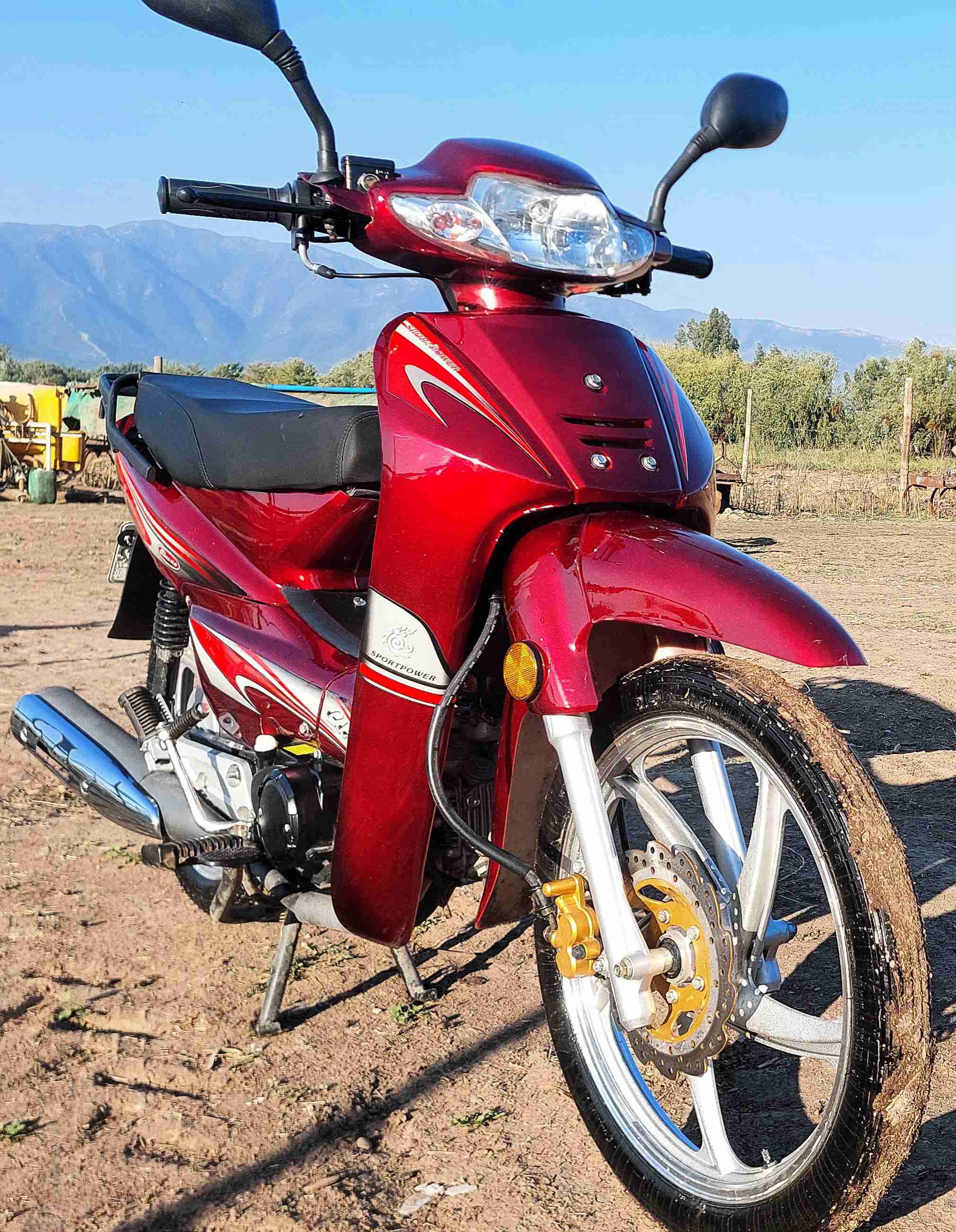 Moto semiautomática 110cc nueva - miniatura 2