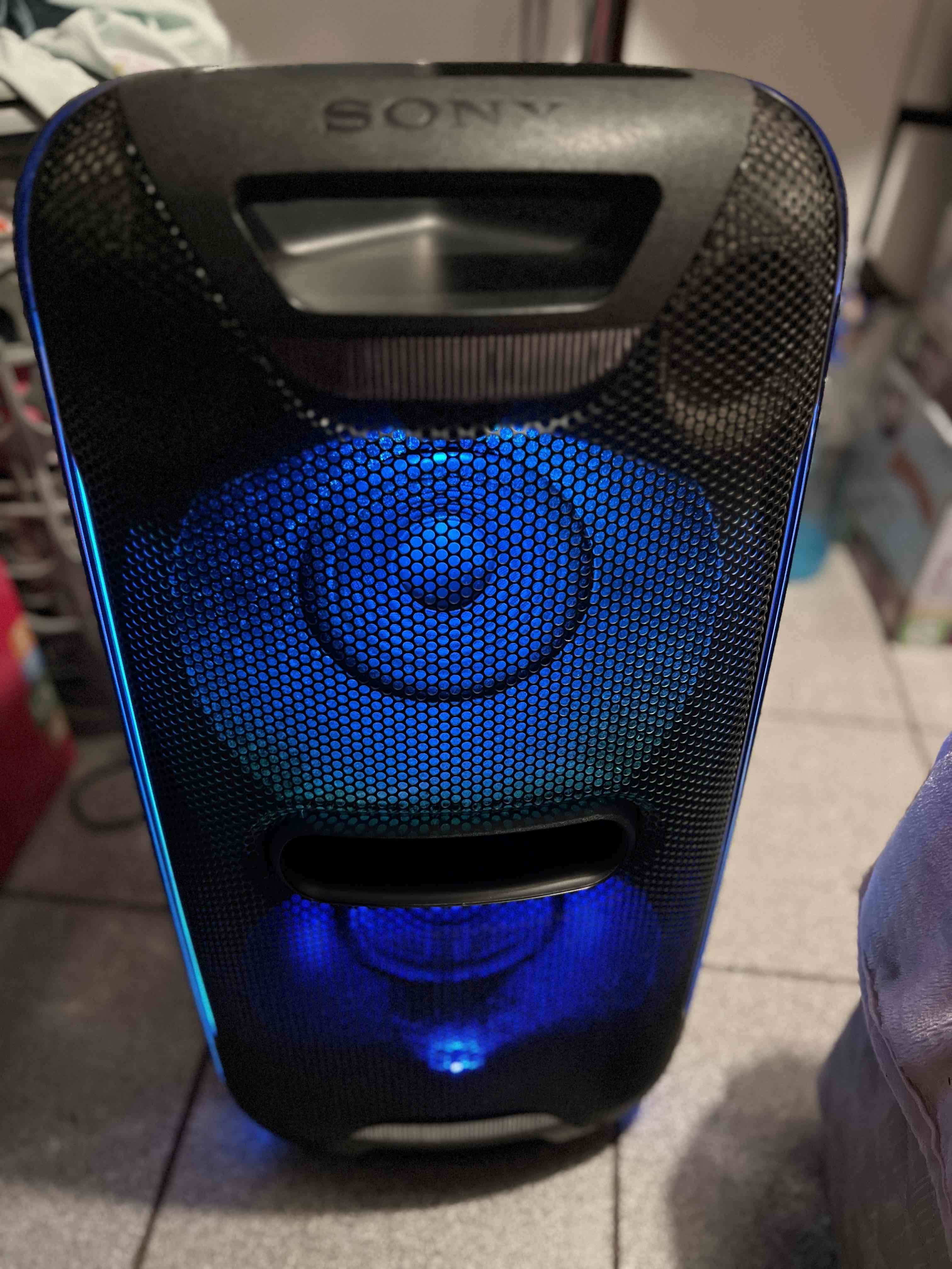 Parlante Sony con luces LED - miniatura 1