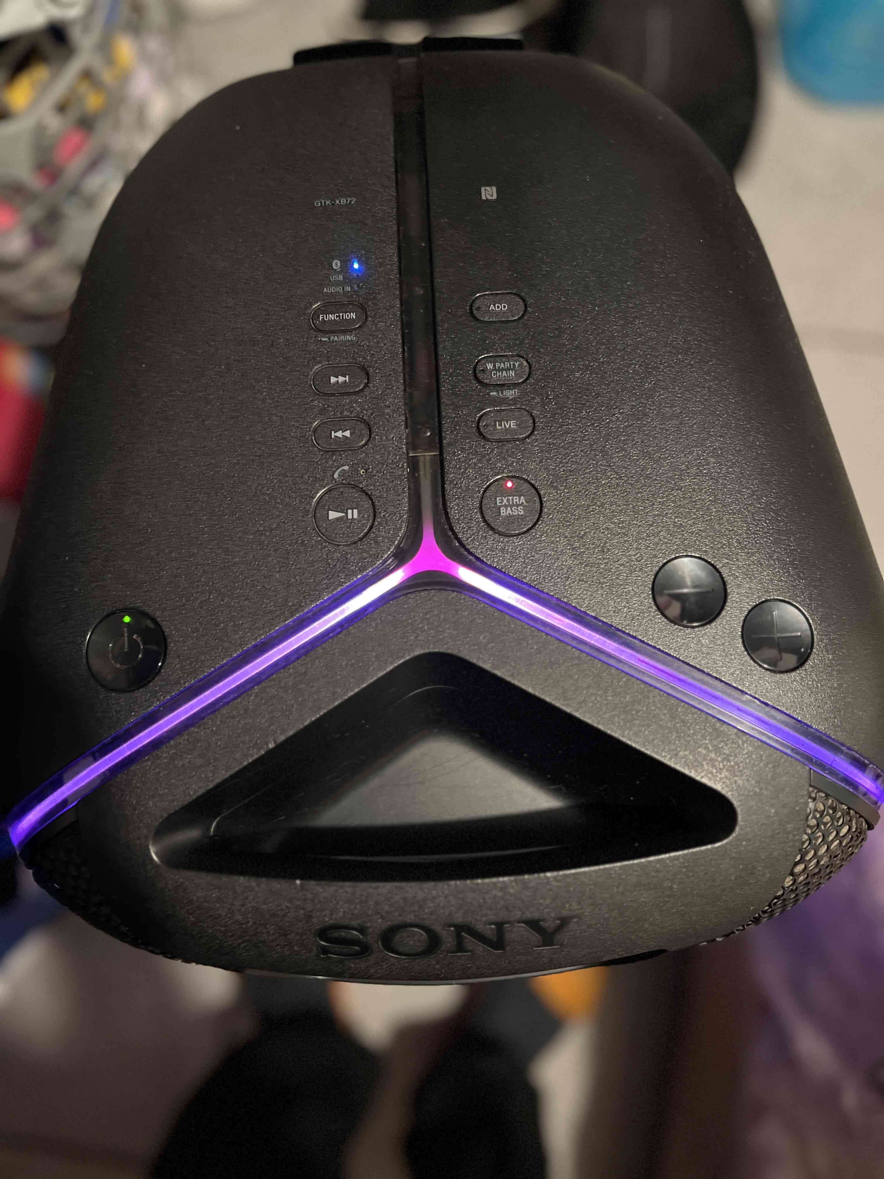 Parlante Sony con luces LED - miniatura 2