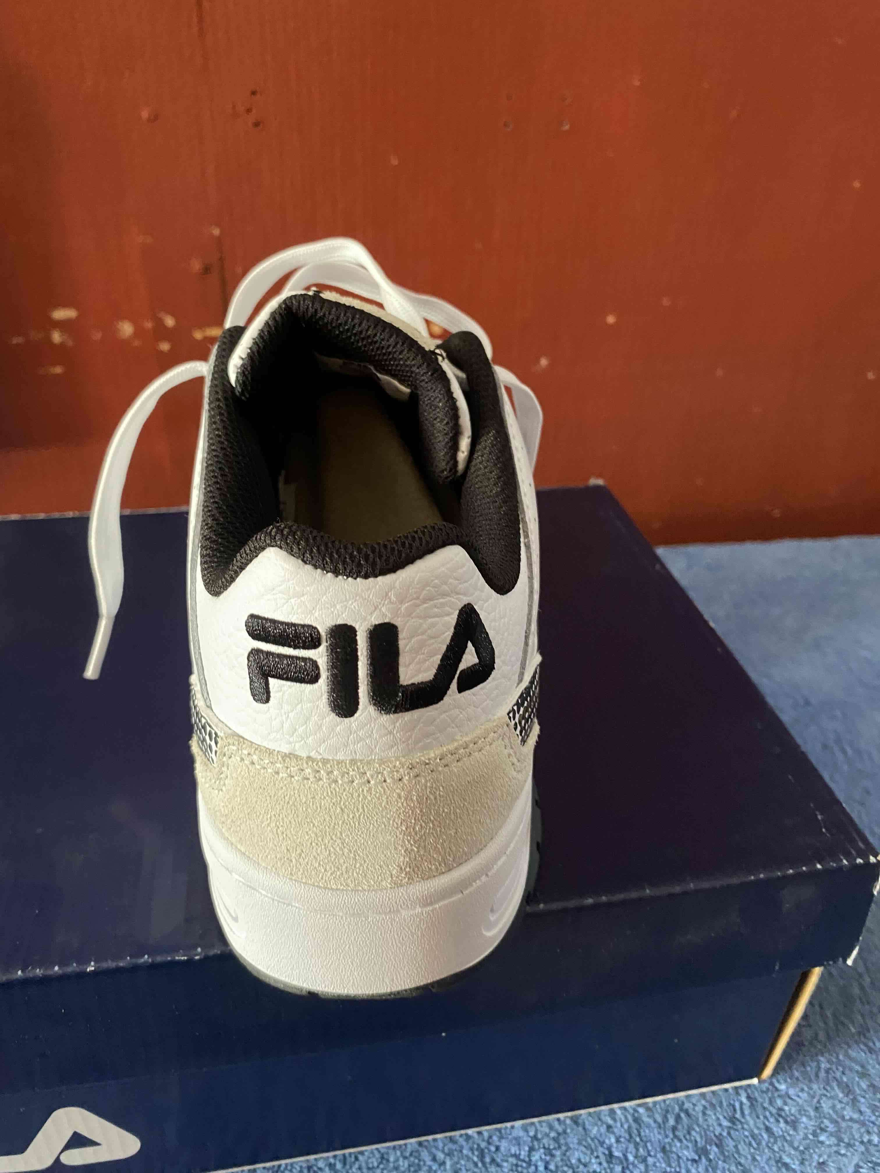 Zapatillas Fila en caja original - 4