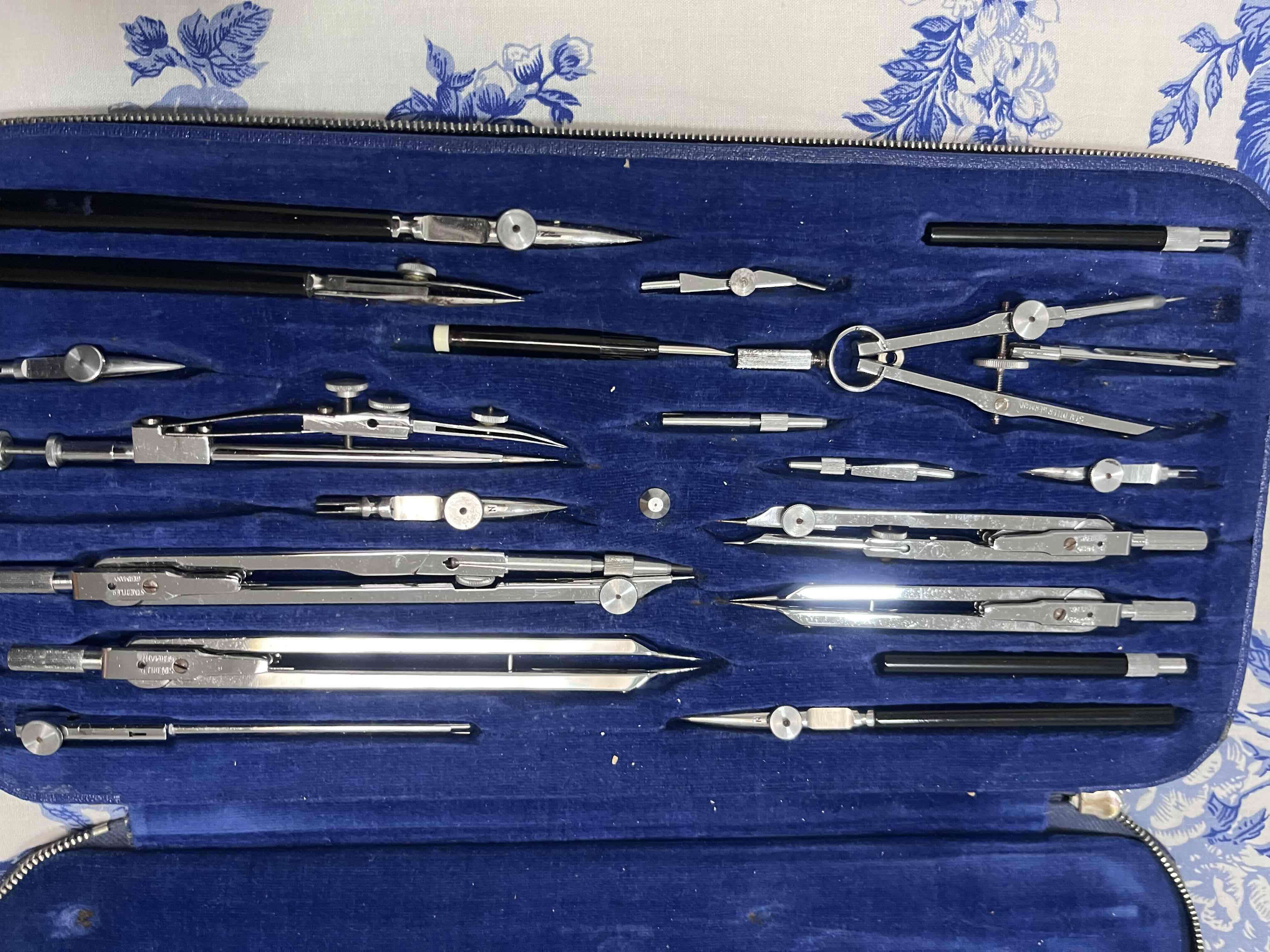 Set de Compás de presición - miniatura 1