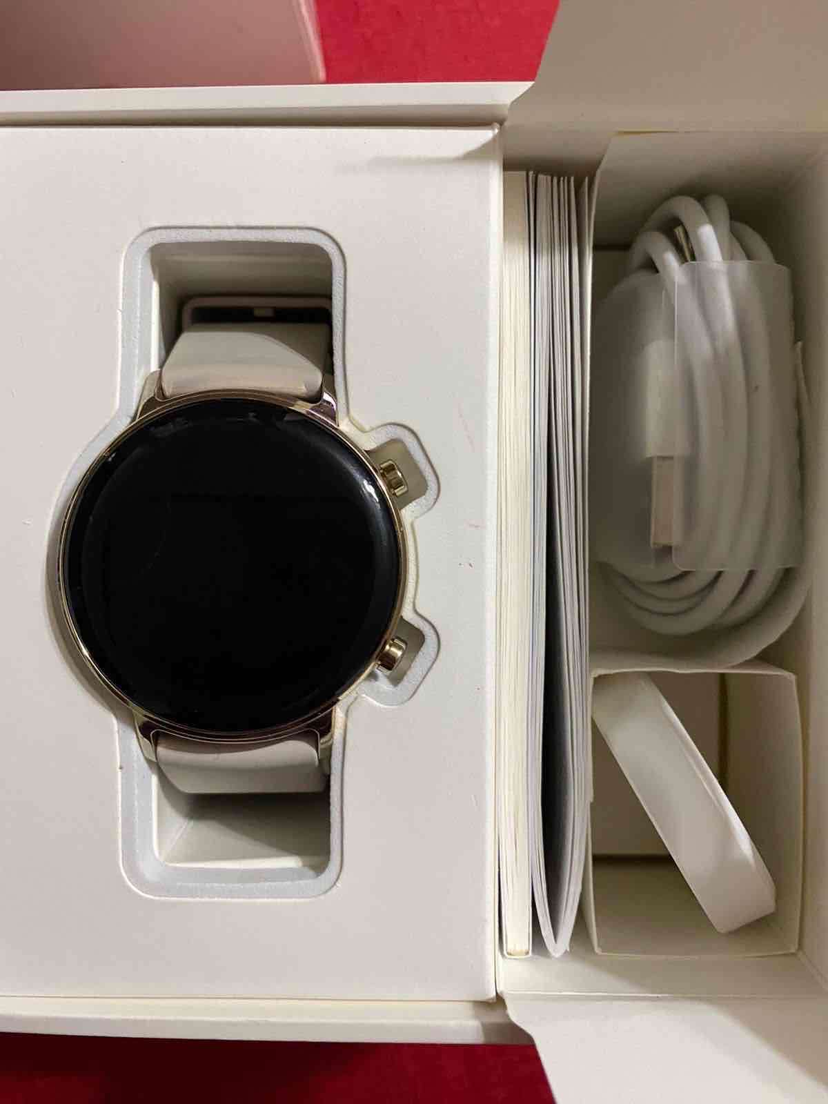 Smartwatch Huawei con correa blanca - miniatura 1