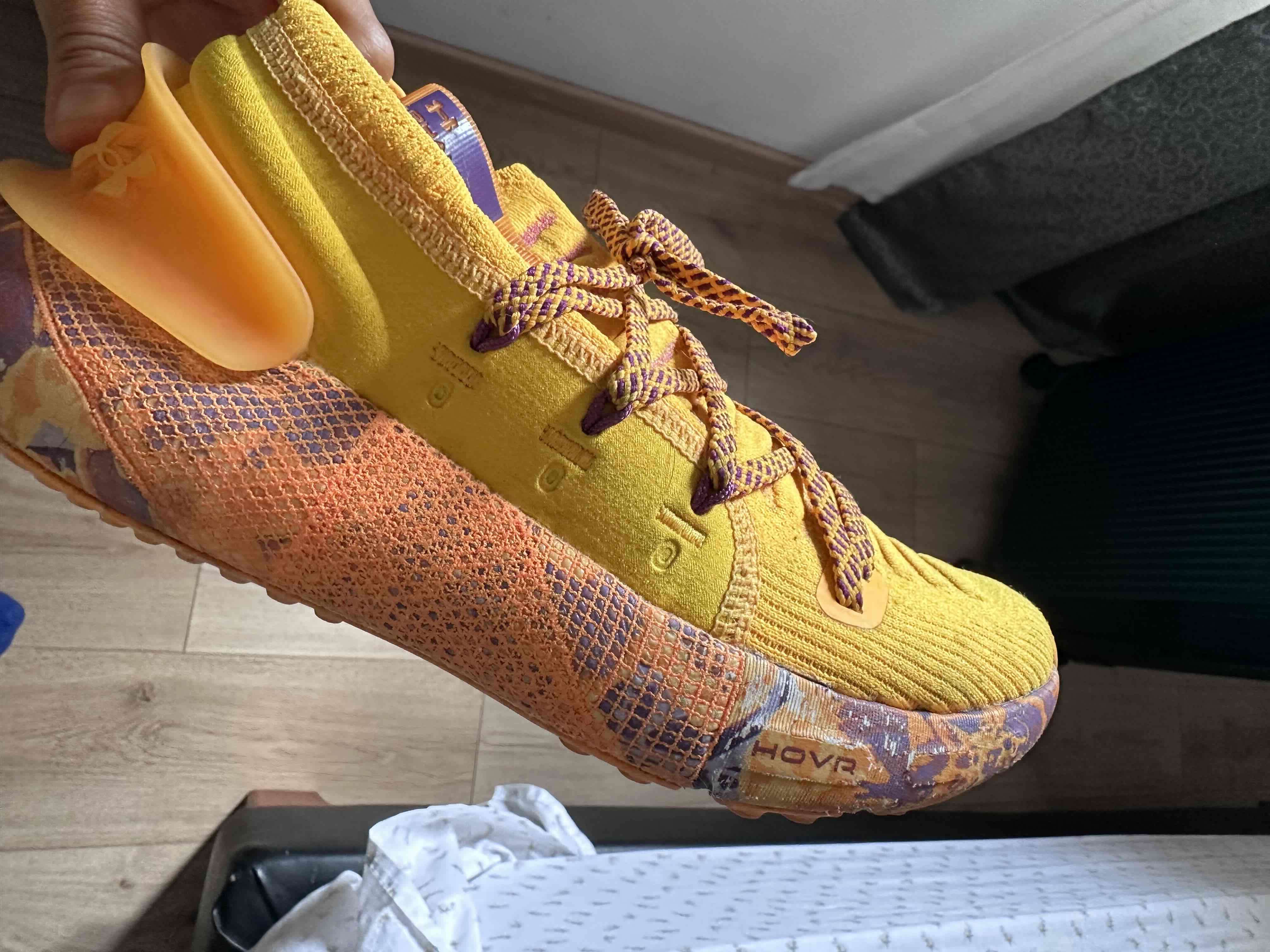 Zapatillas deportivas amarillas