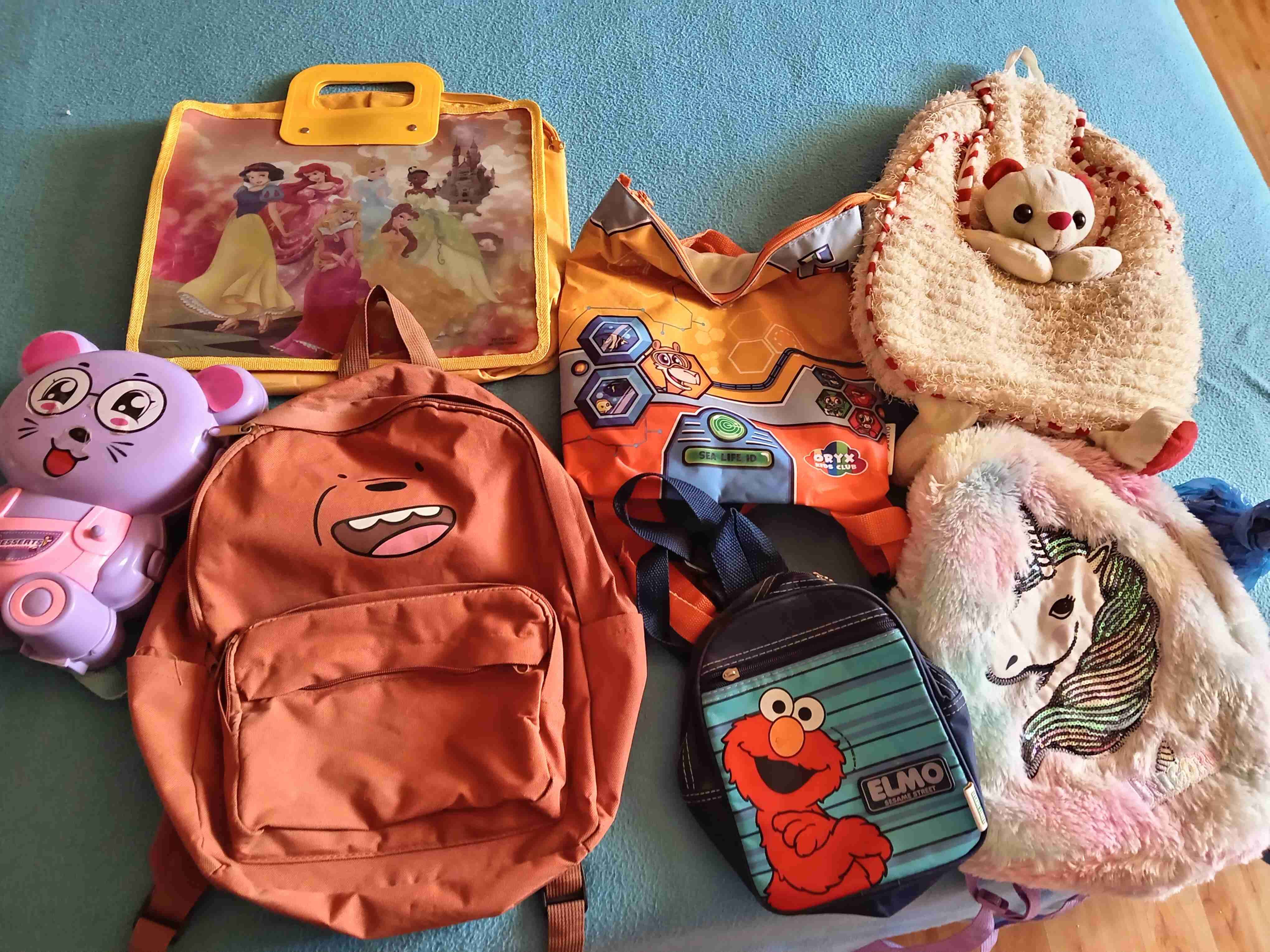 Mochilas y juguetes - miniatura 1