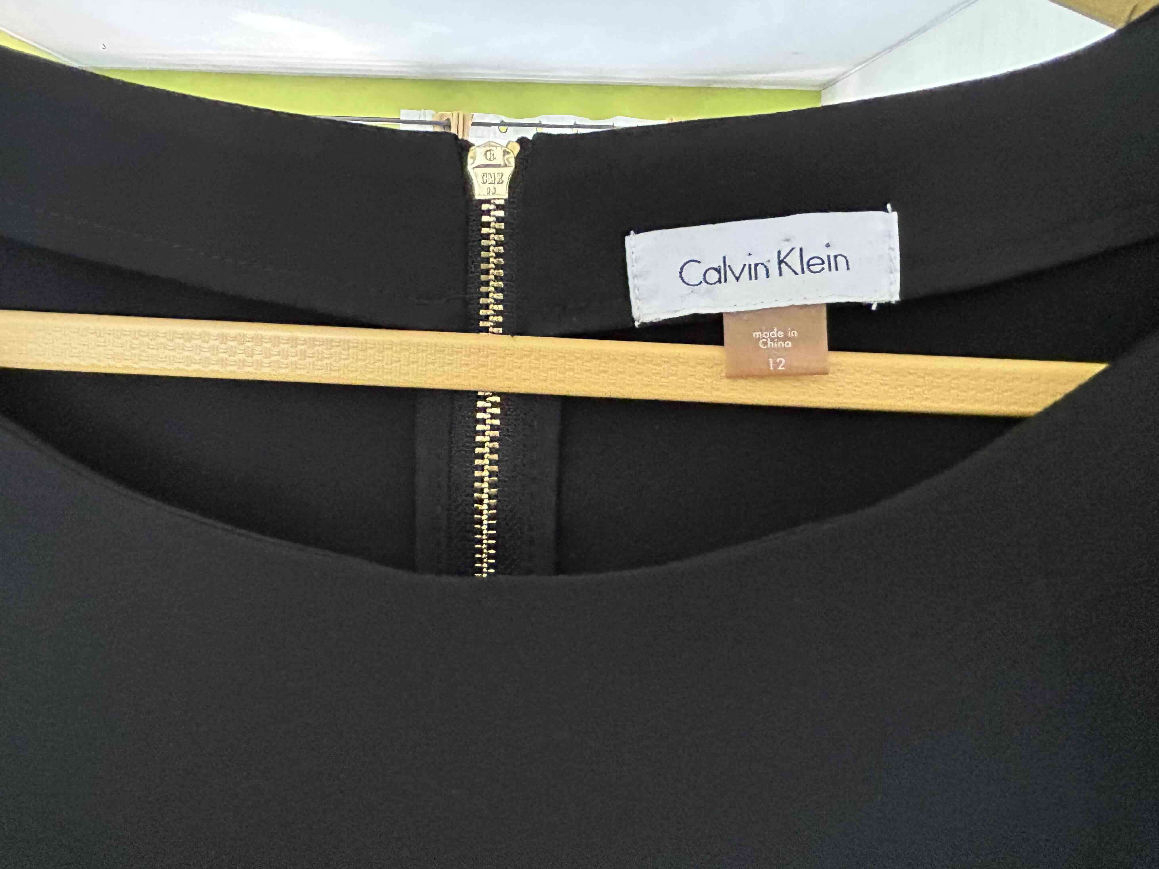 Vestido negro Calvin Klein - miniatura 2